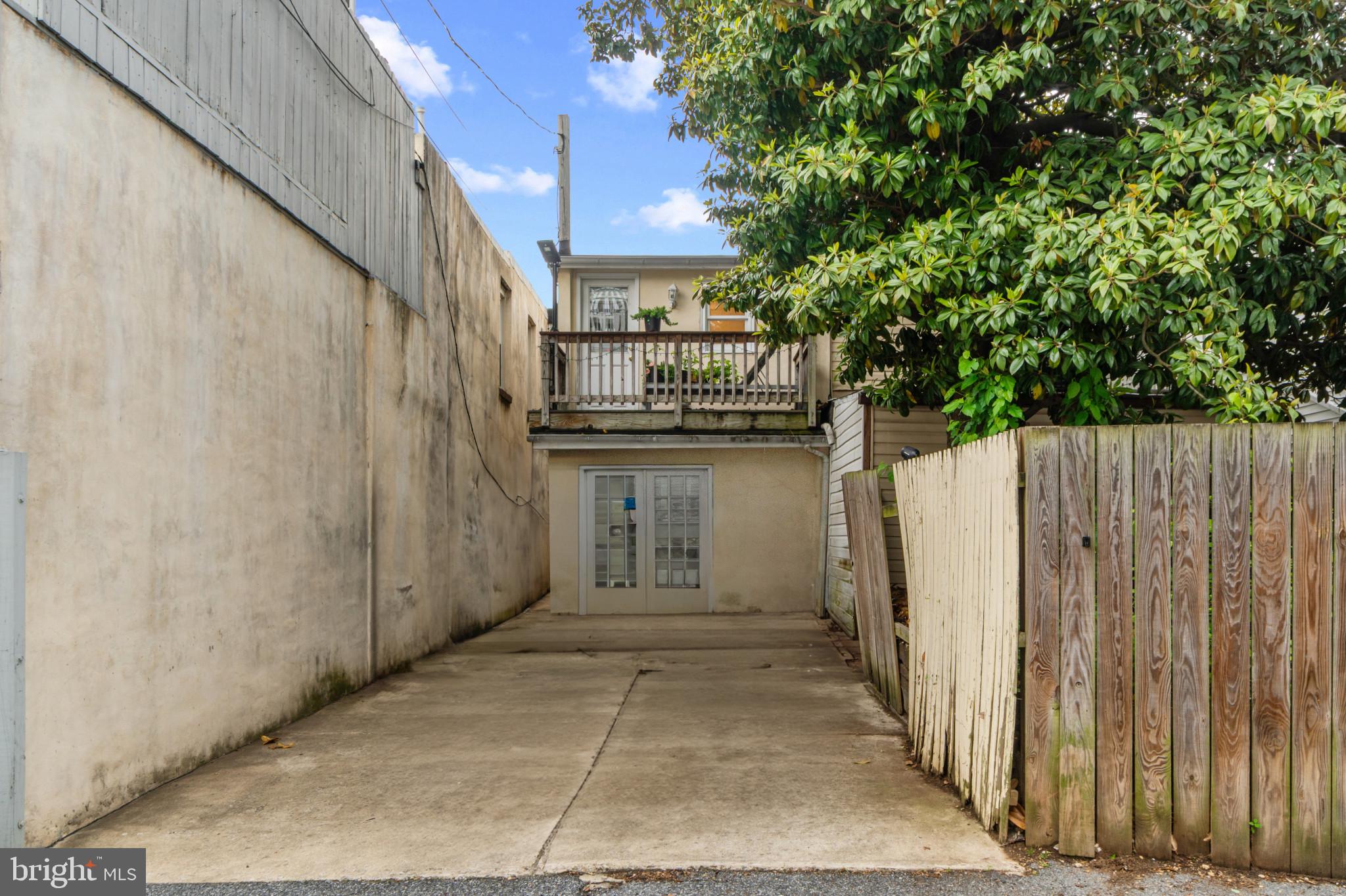 BUTCHERS HILL - Residential