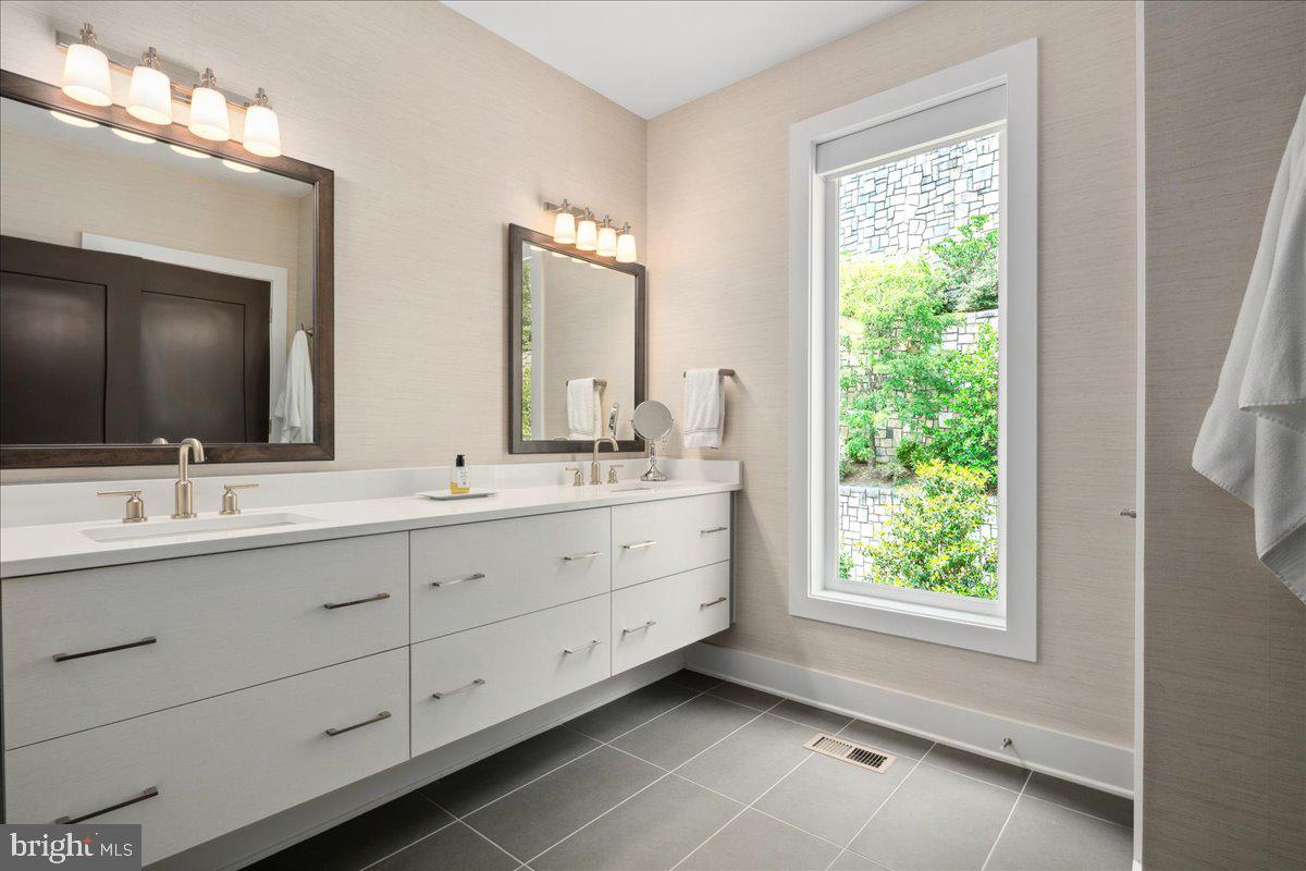 QUARRY SPRINGS - Residential