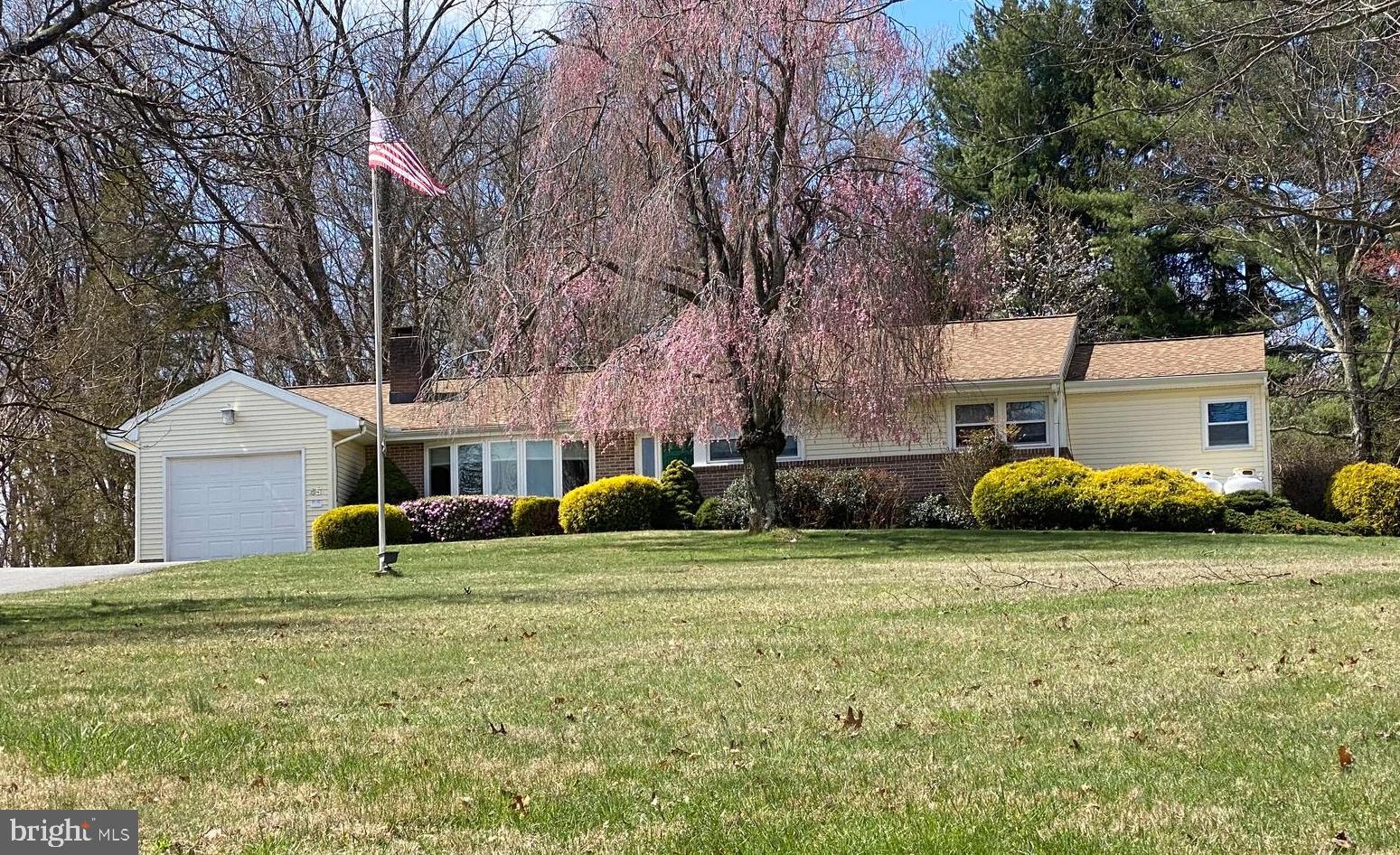 45 SCARLET LANE