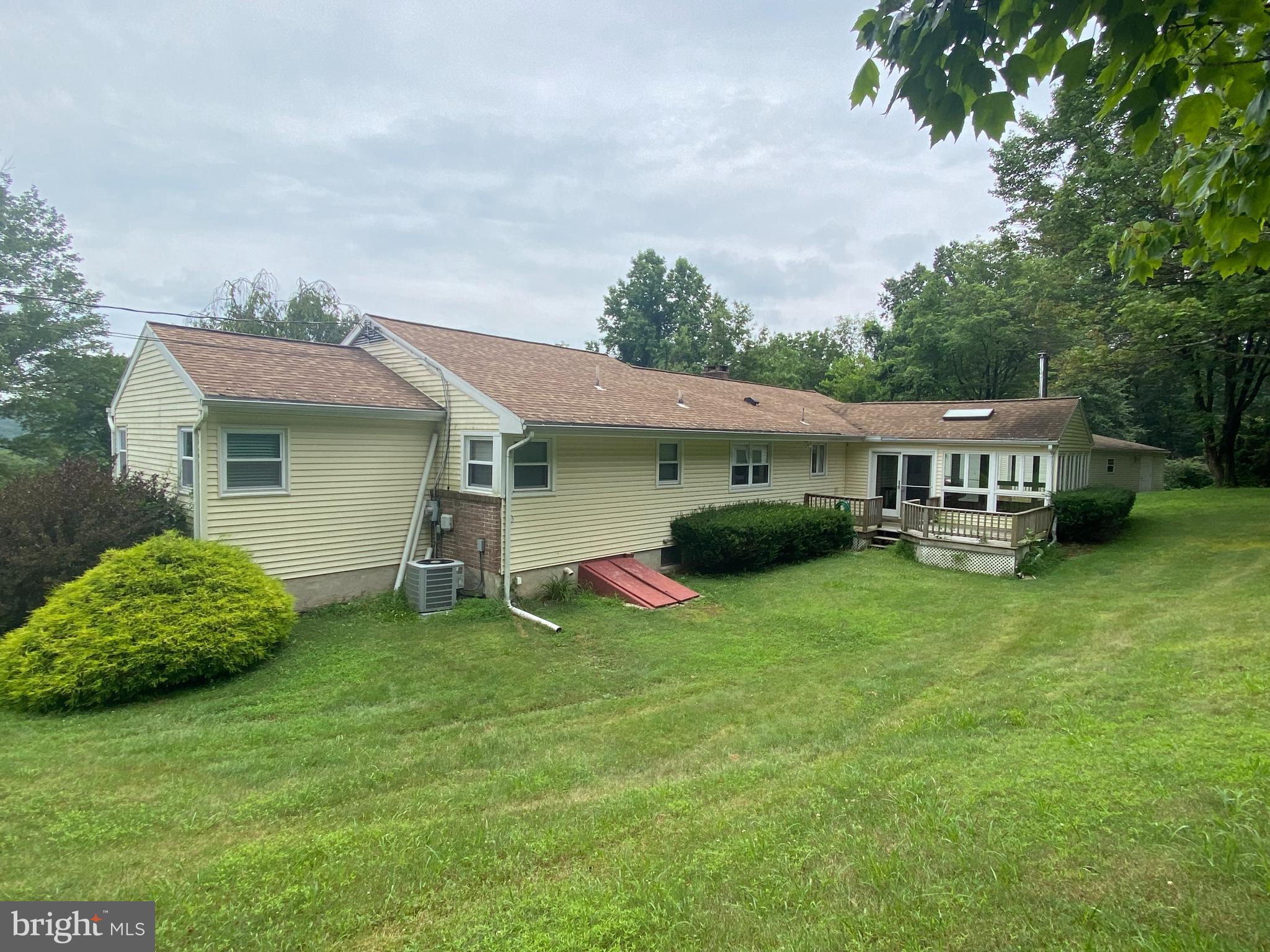 45 SCARLET LANE