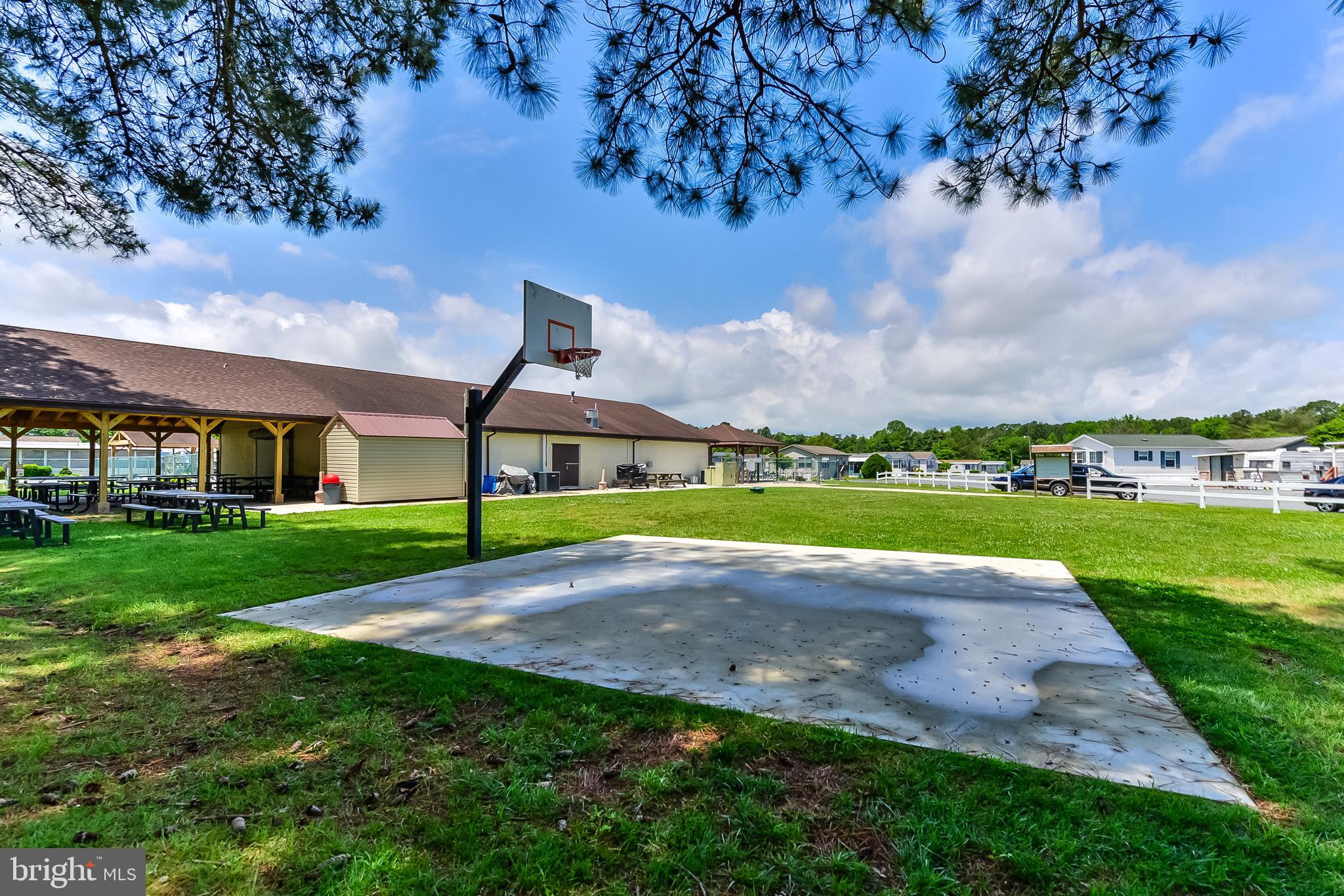 WHITE HORSE PARK I - Residential