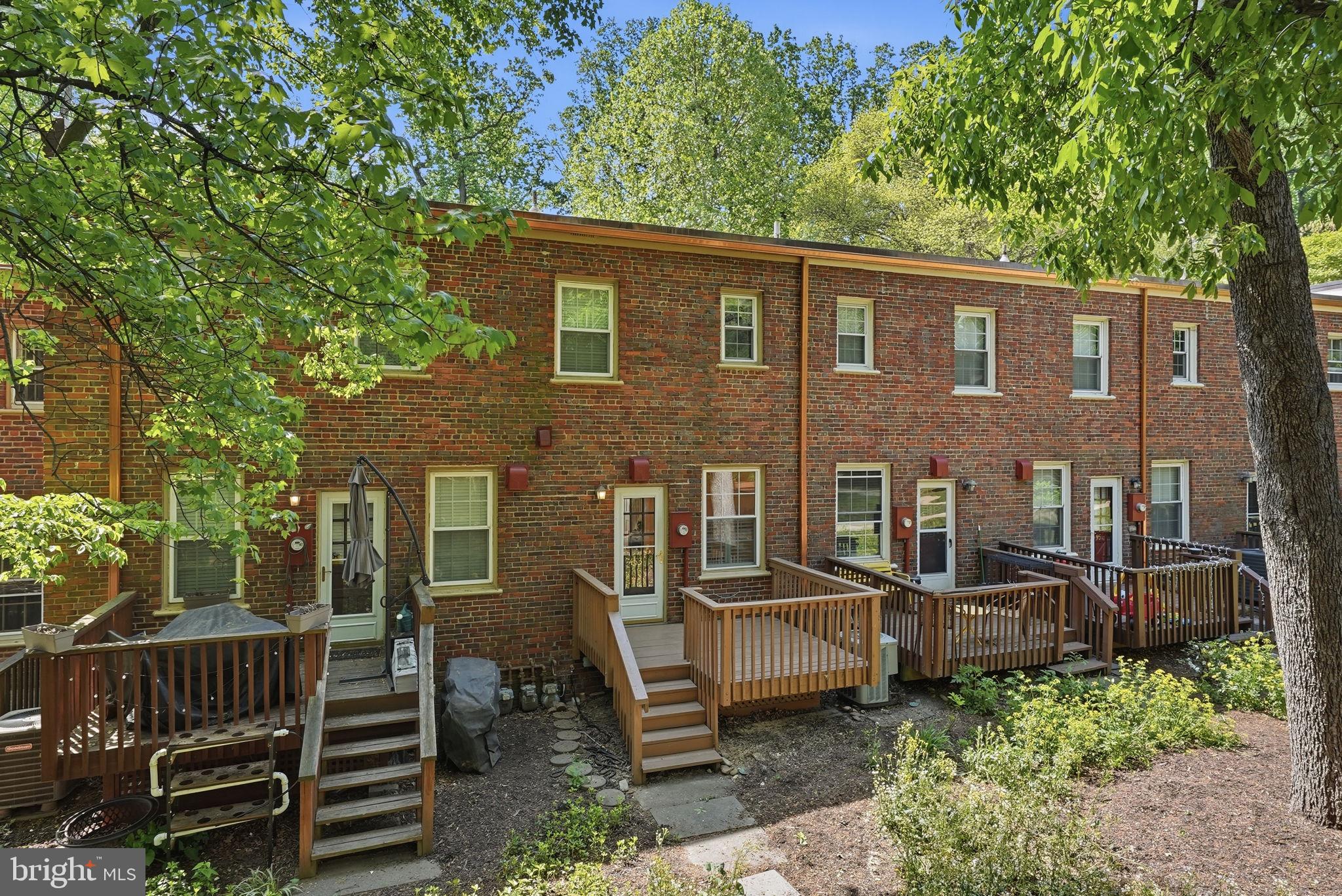 ARLINGTON VILLAGE - Residential