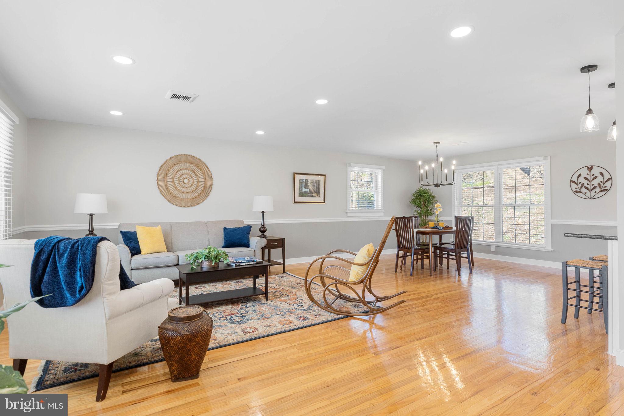 FOX VALLEY - Residential