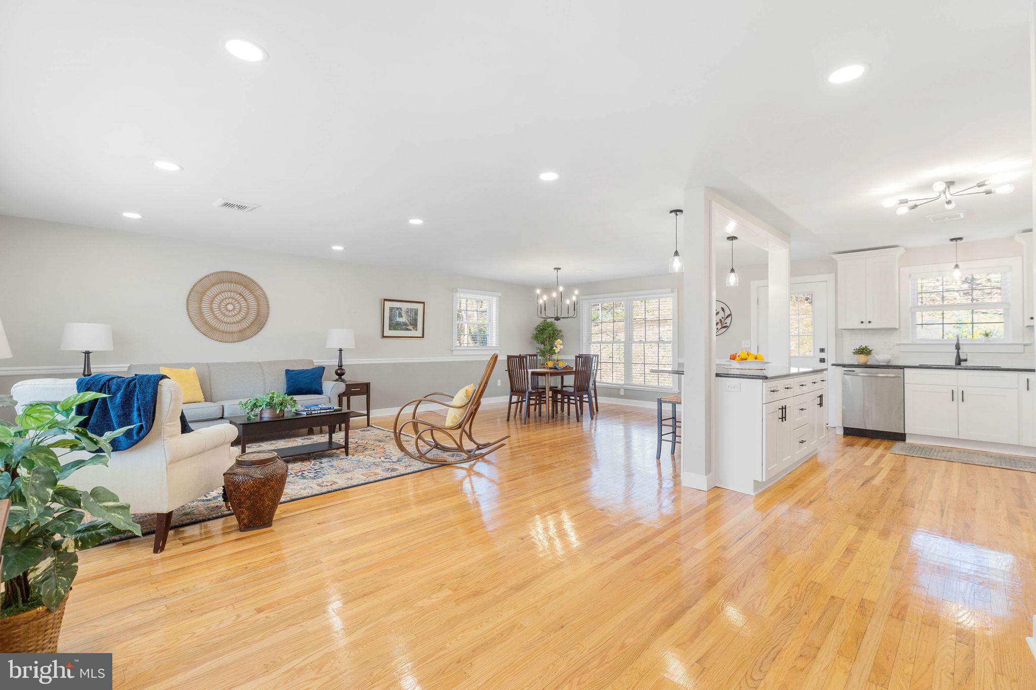 FOX VALLEY - Residential