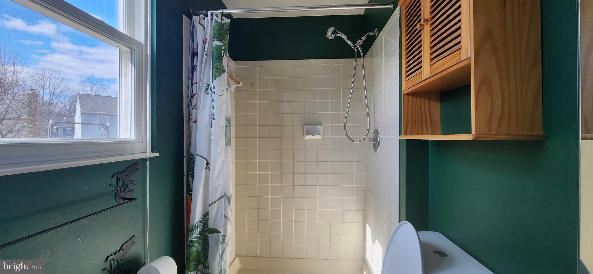 SADDLE CREEK - Residential Lease