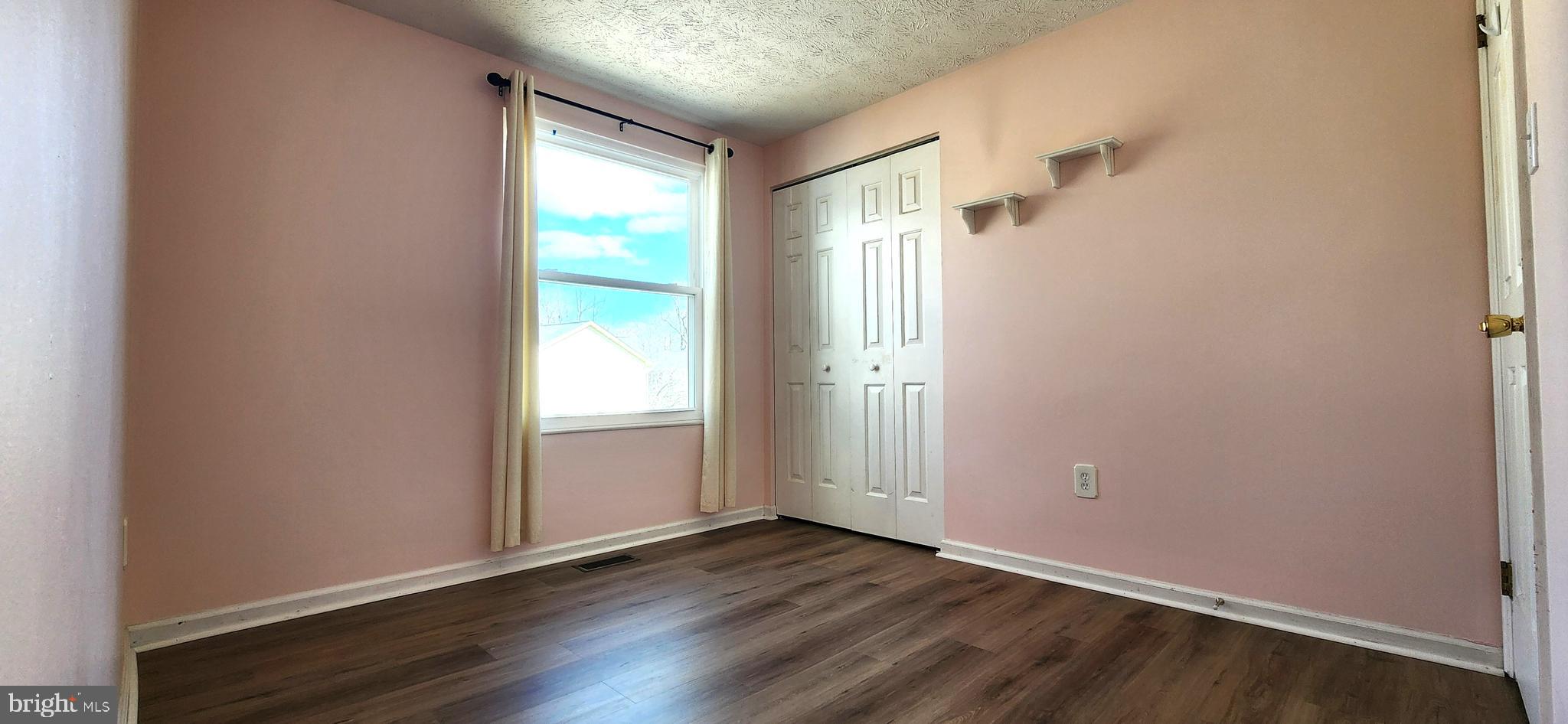 SADDLE CREEK - Residential Lease