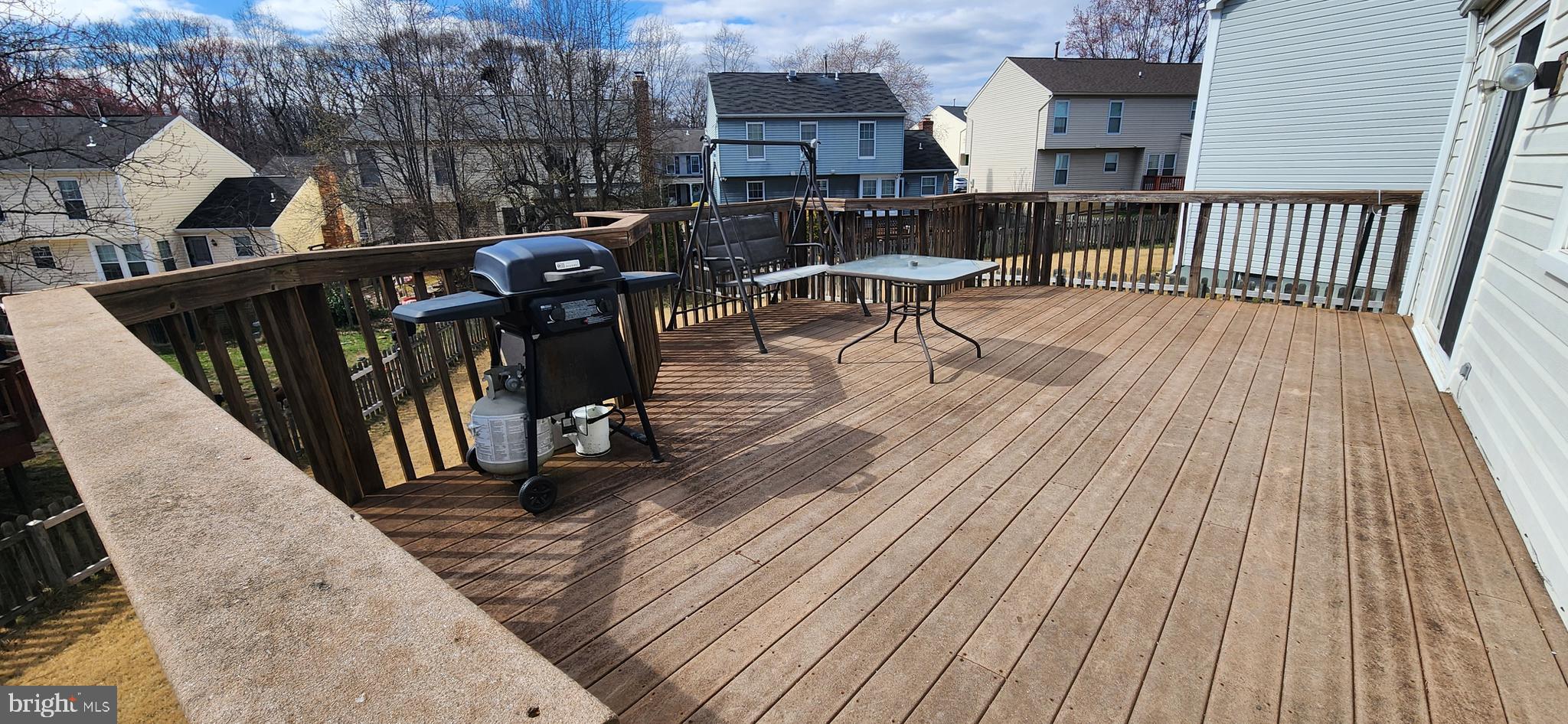 SADDLE CREEK - Residential Lease