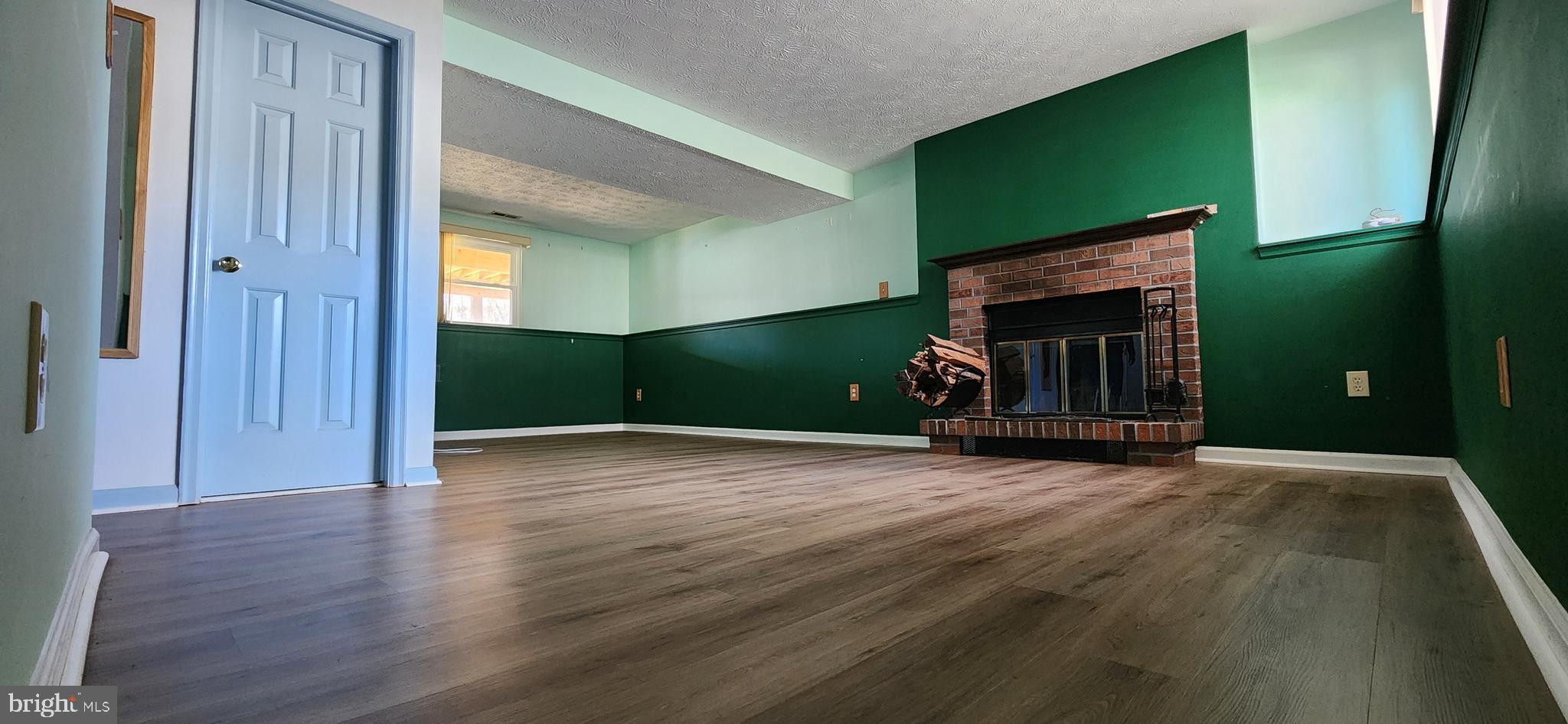 SADDLE CREEK - Residential Lease