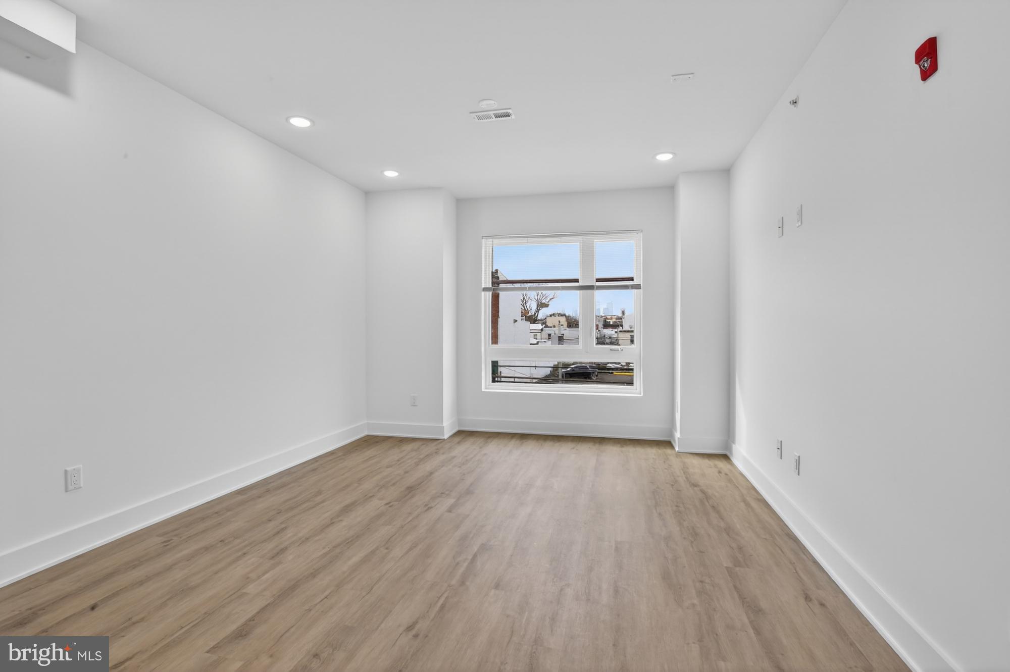 2331 E YORK STREET 3