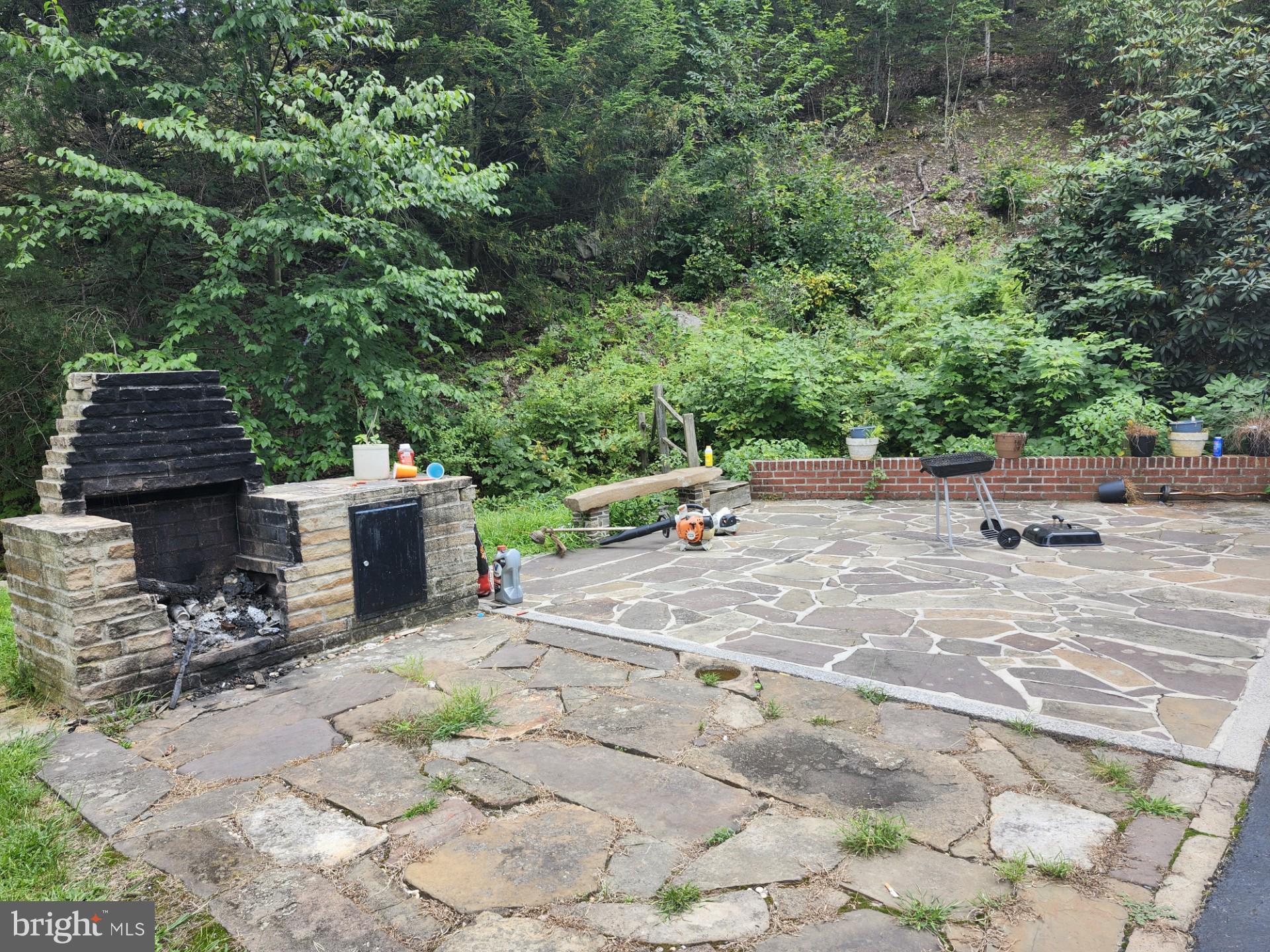 NONE UNRESTRICTED - Residential