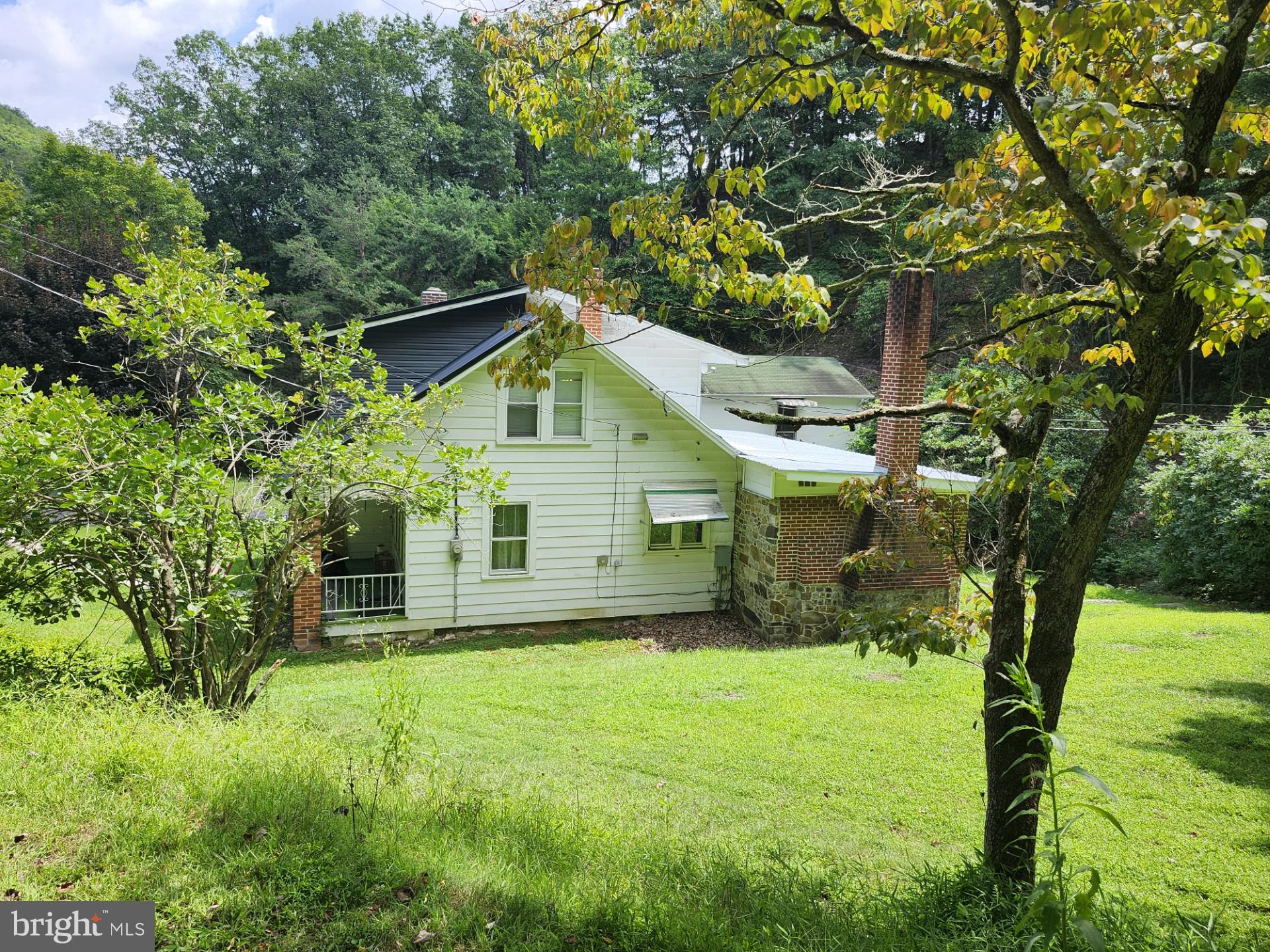 NONE UNRESTRICTED - Residential