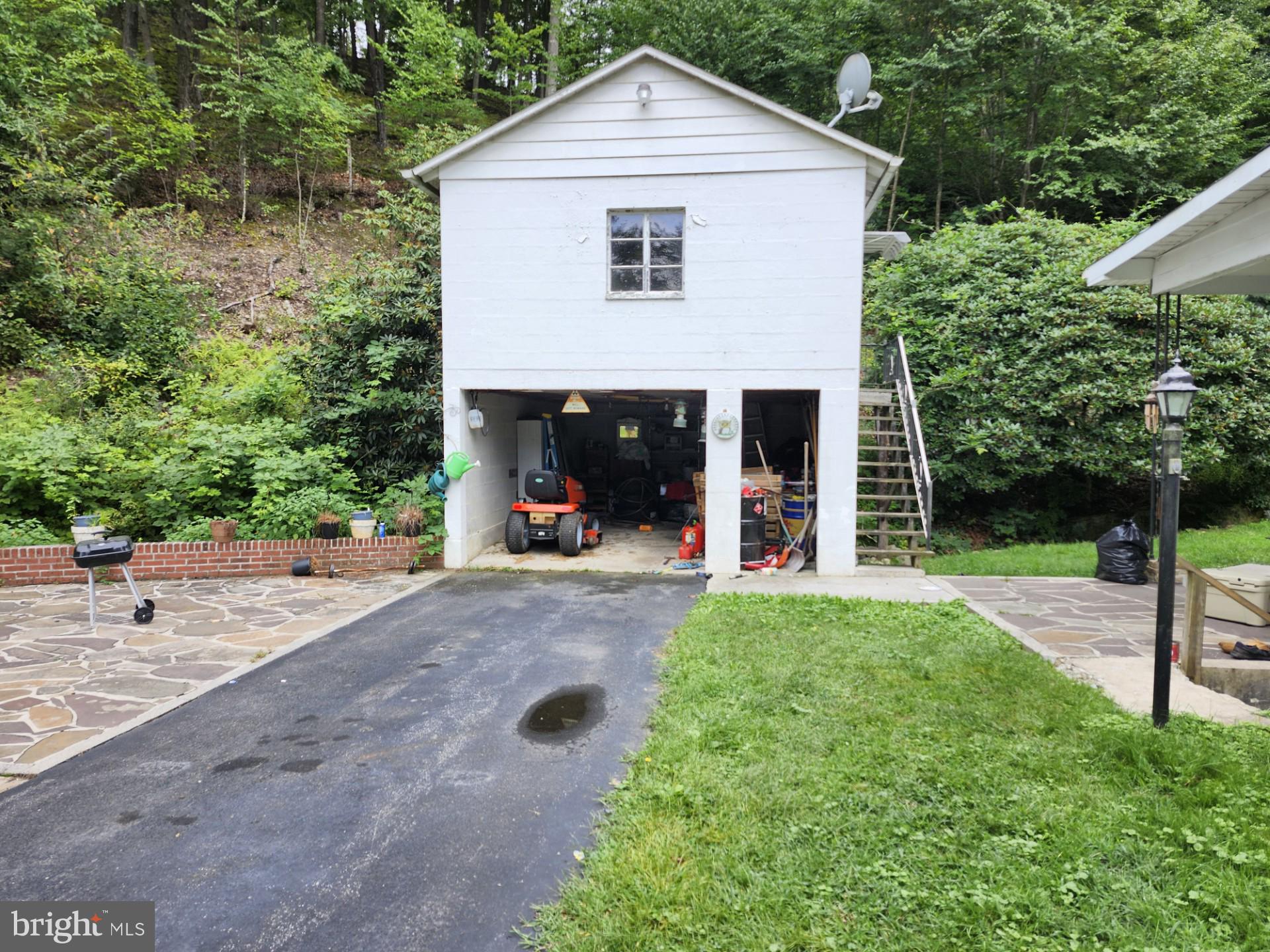 NONE UNRESTRICTED - Residential