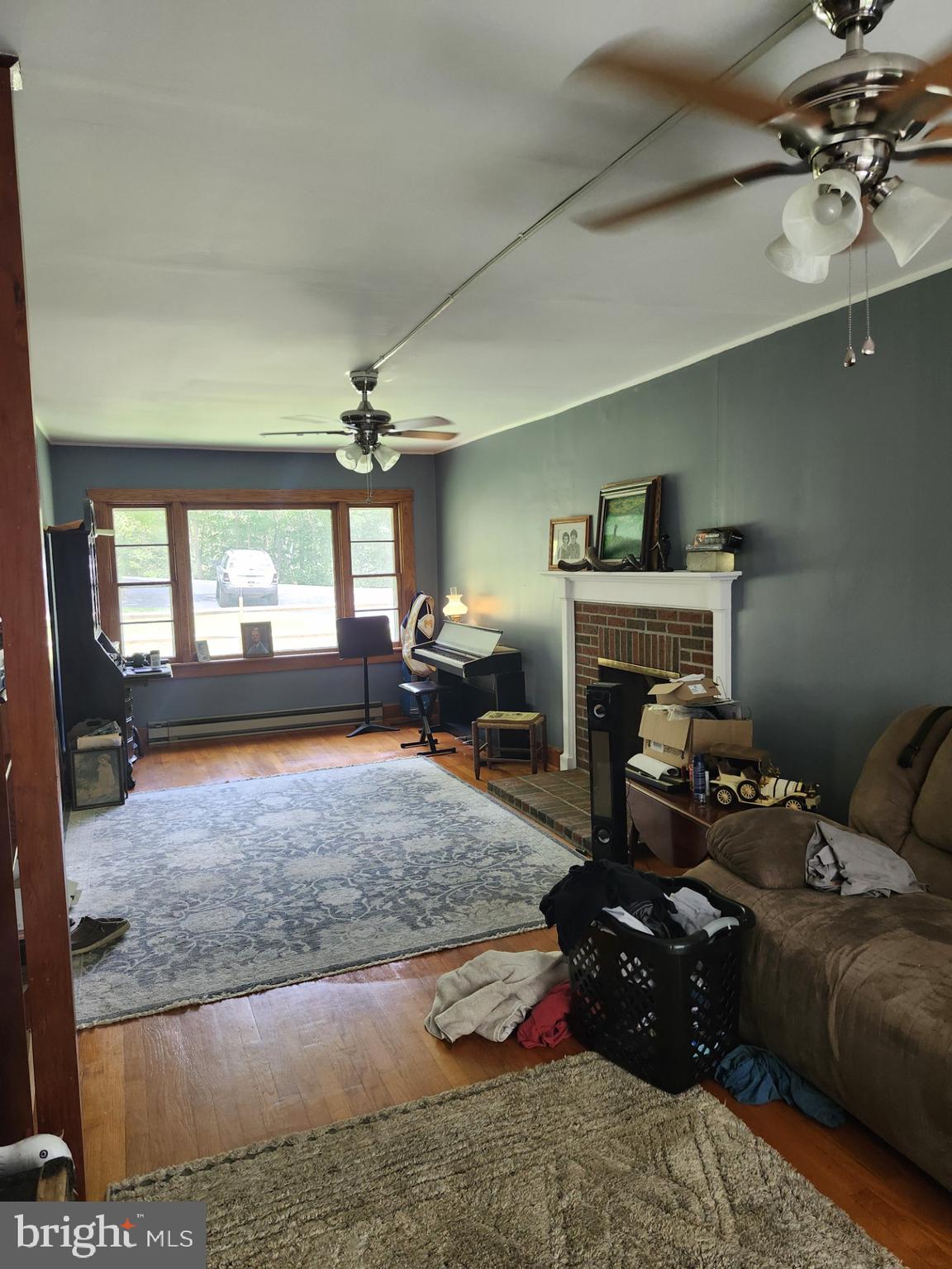 NONE UNRESTRICTED - Residential