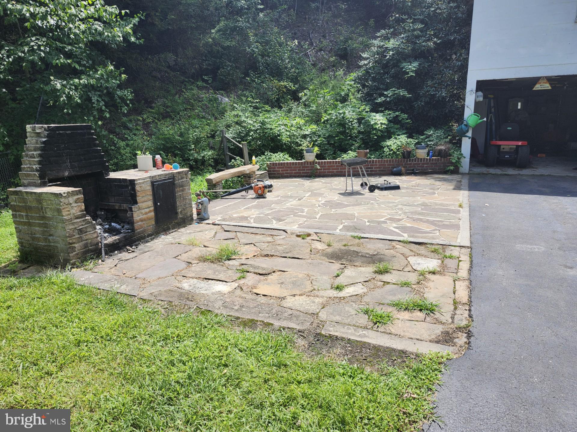 NONE UNRESTRICTED - Residential