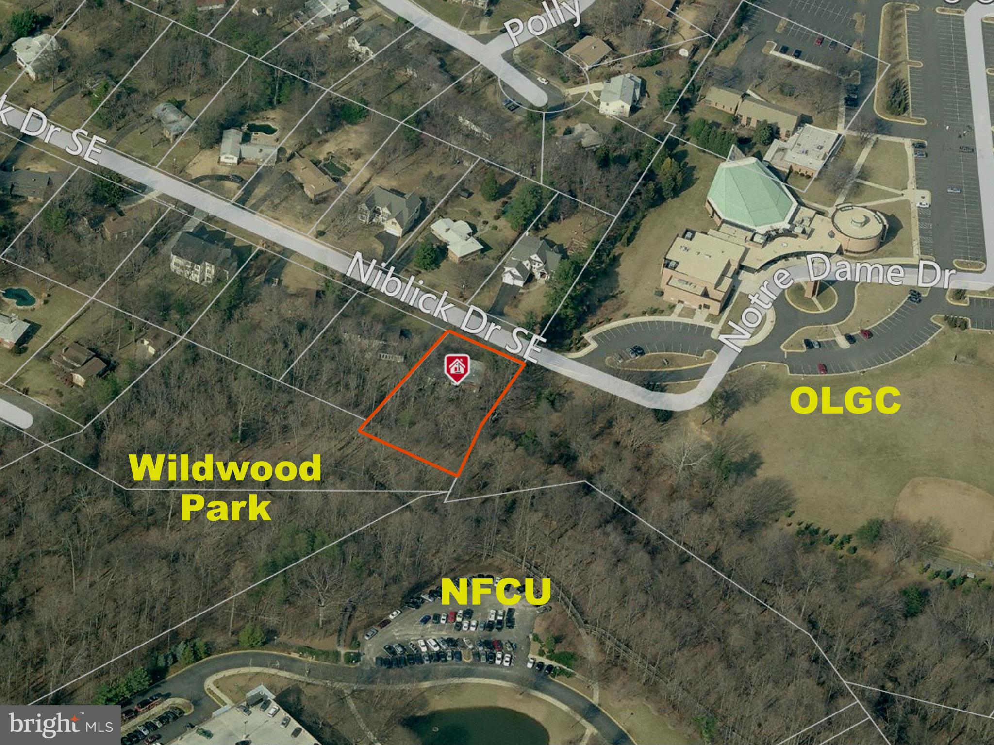 WESTBRIAR COUNTRY CLUB MANOR - Residential