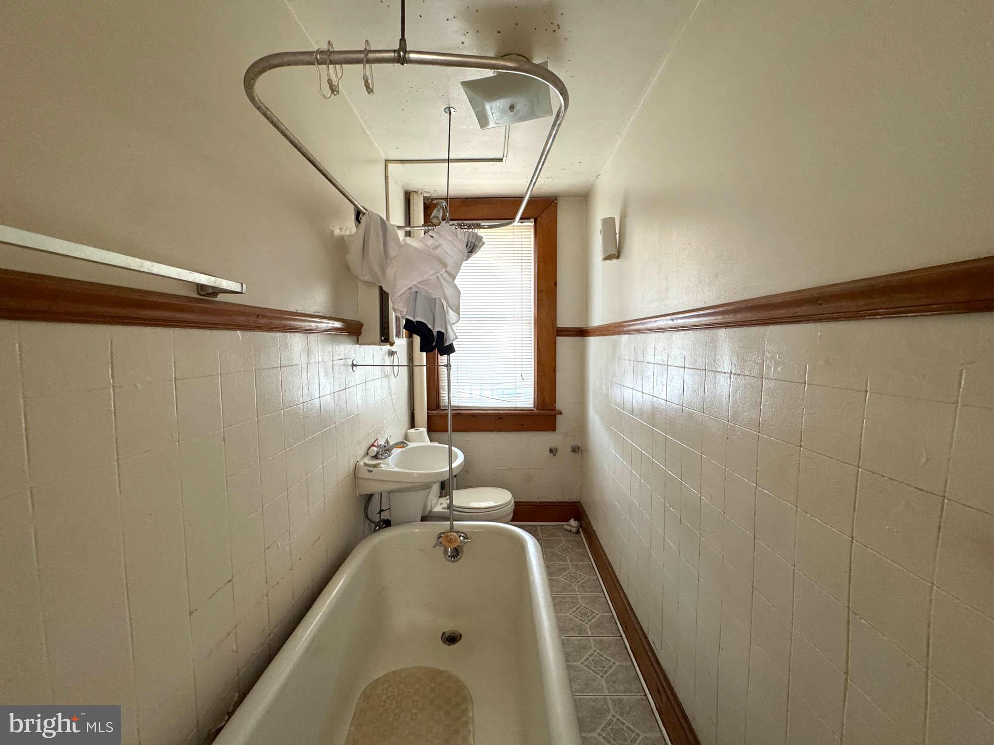 WASHINGTON VILLAGE - Residential