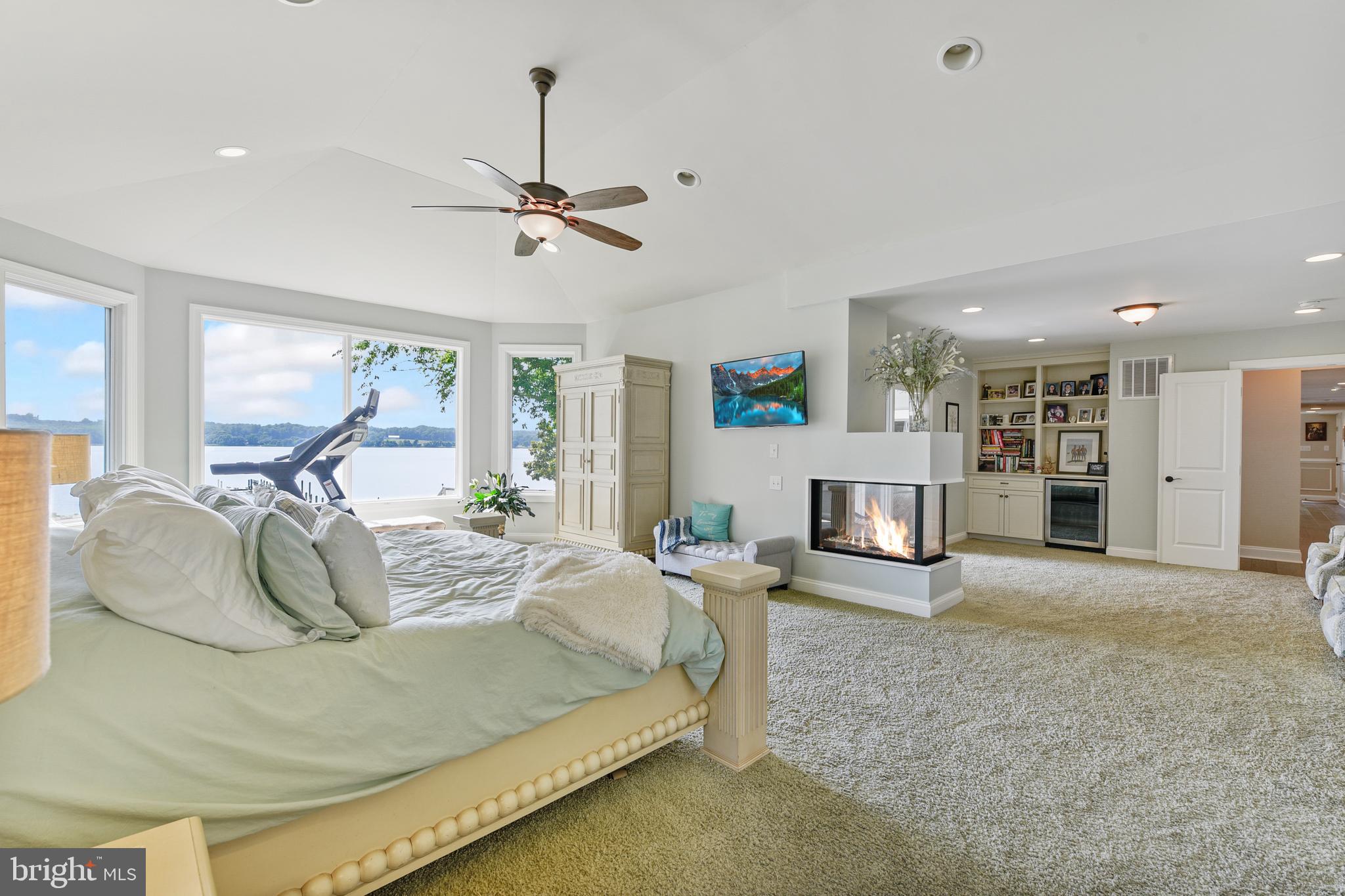 ABINGTON SHORES - Residential