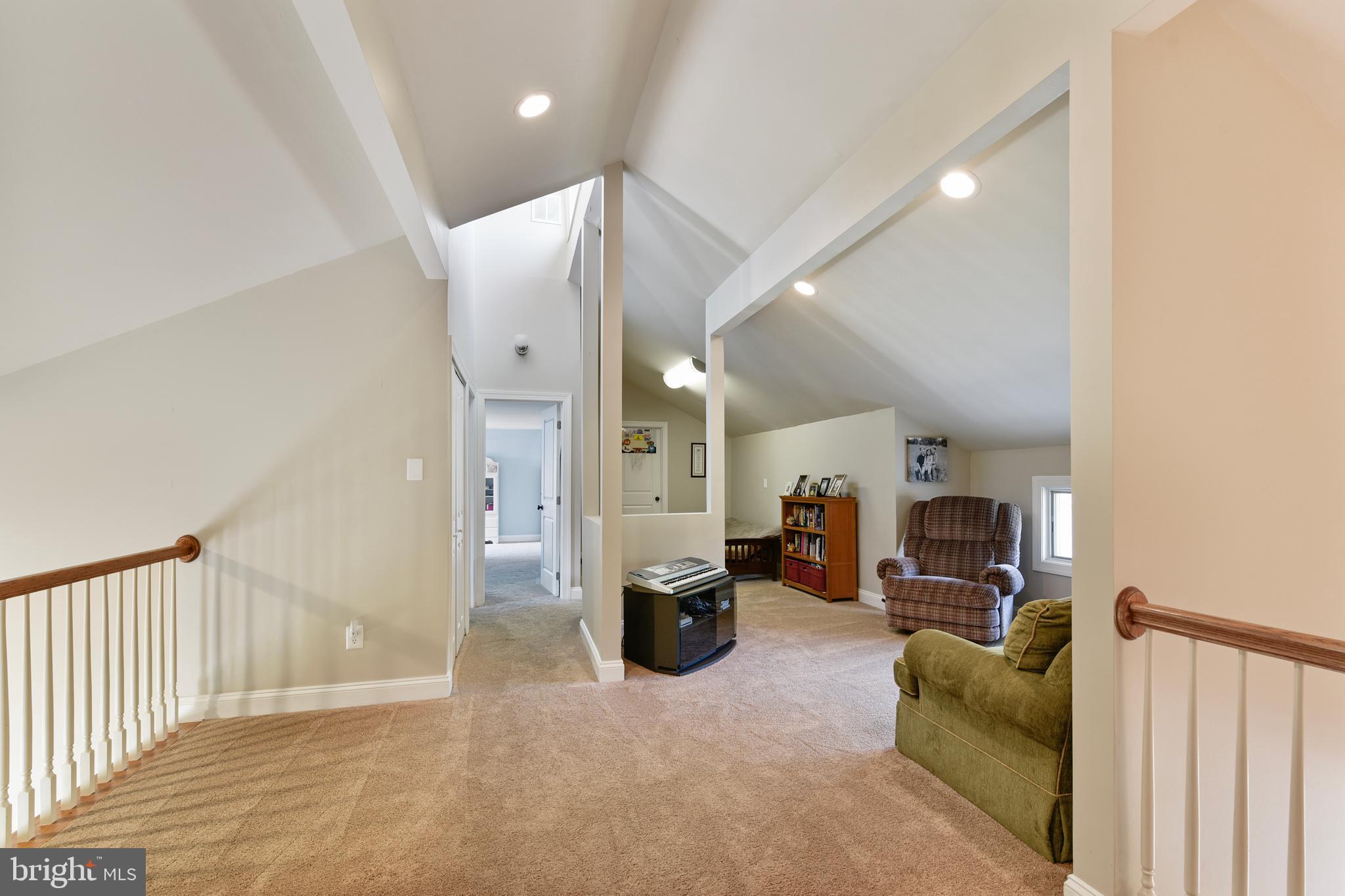 ABINGTON SHORES - Residential