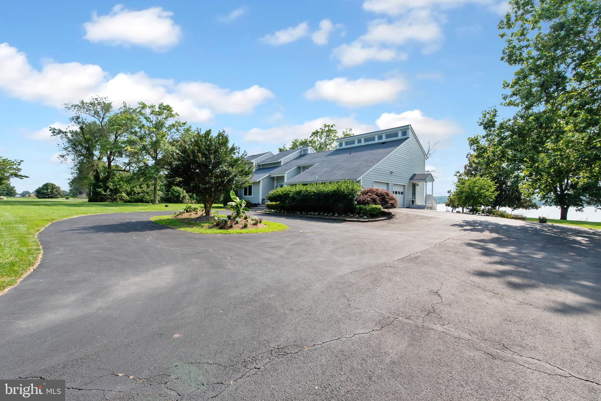 ABINGTON SHORES - Residential