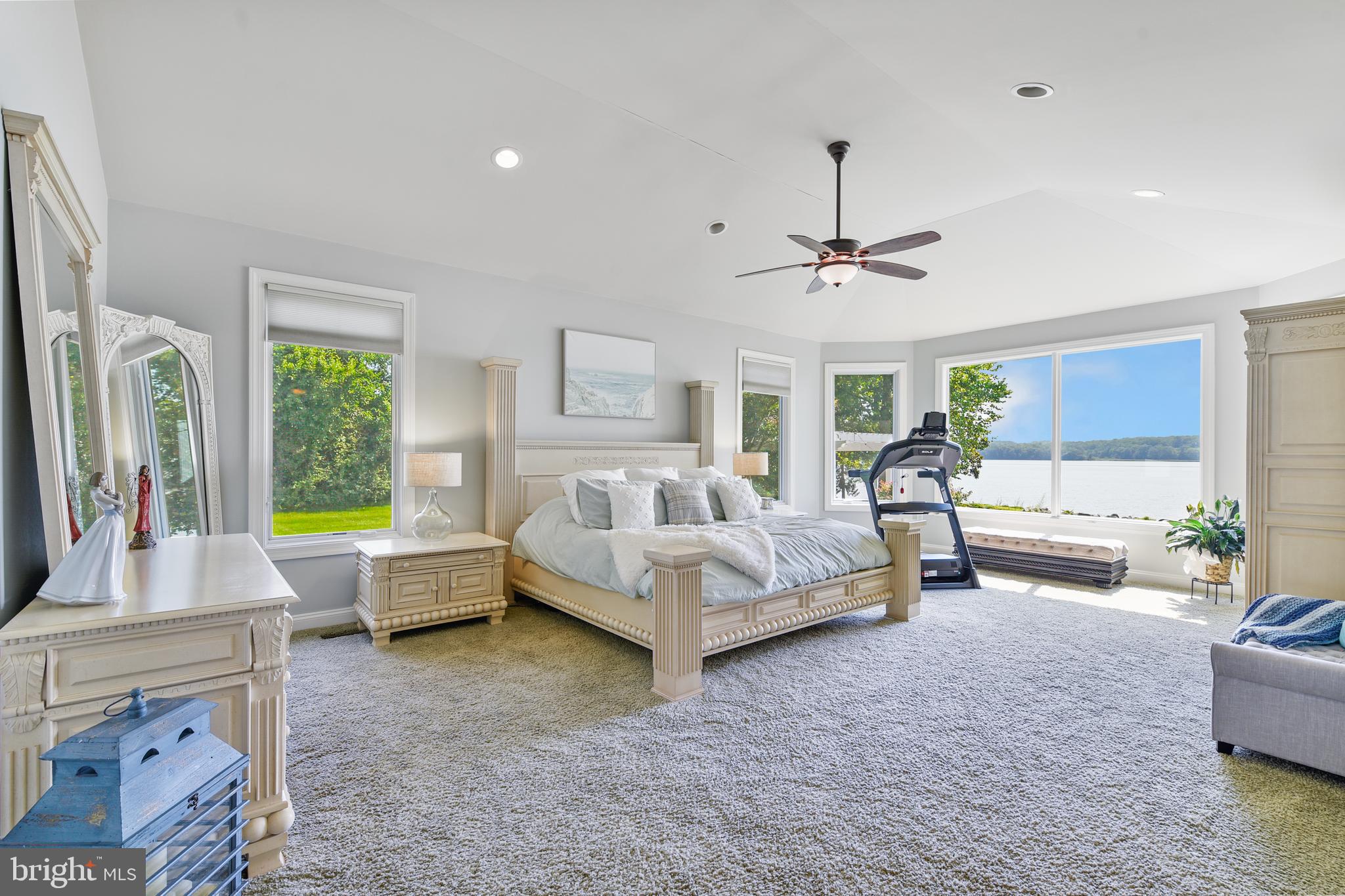 ABINGTON SHORES - Residential