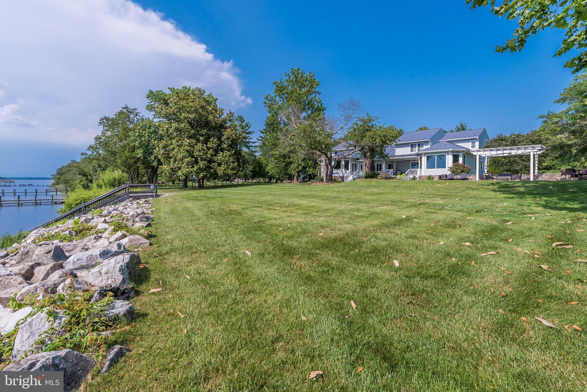 ABINGTON SHORES - Residential