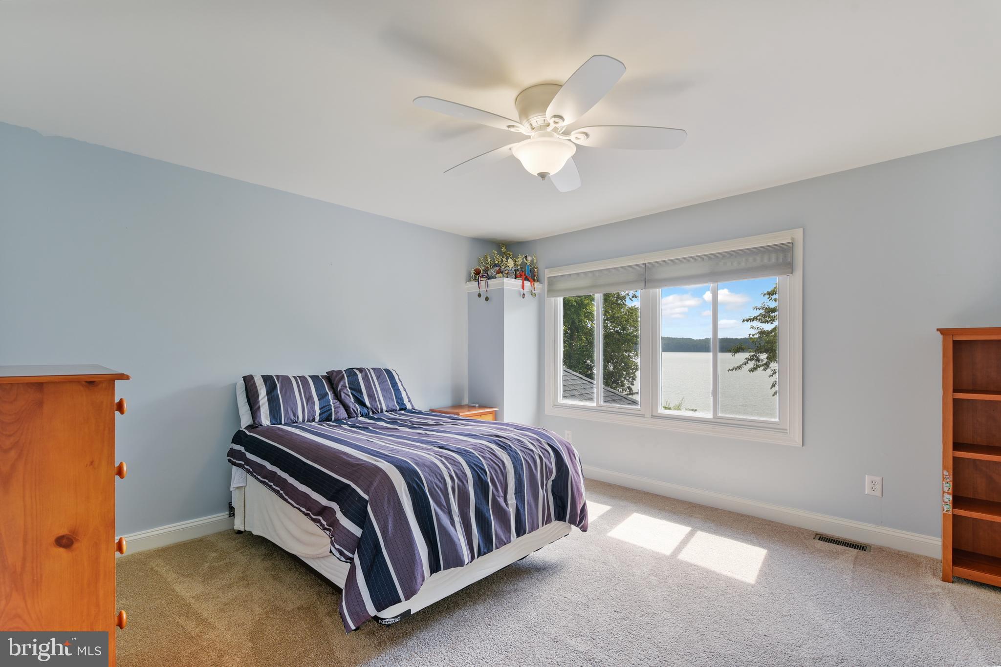 ABINGTON SHORES - Residential