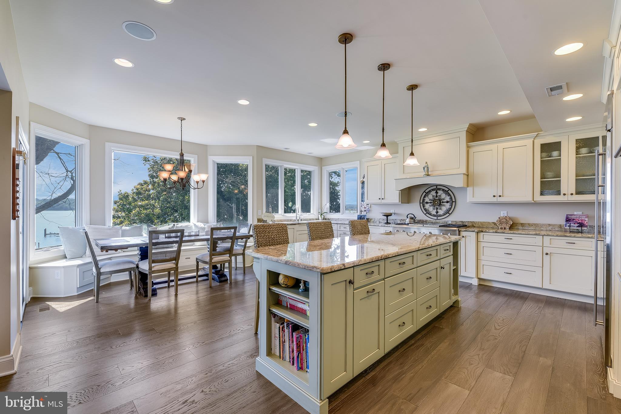 ABINGTON SHORES - Residential