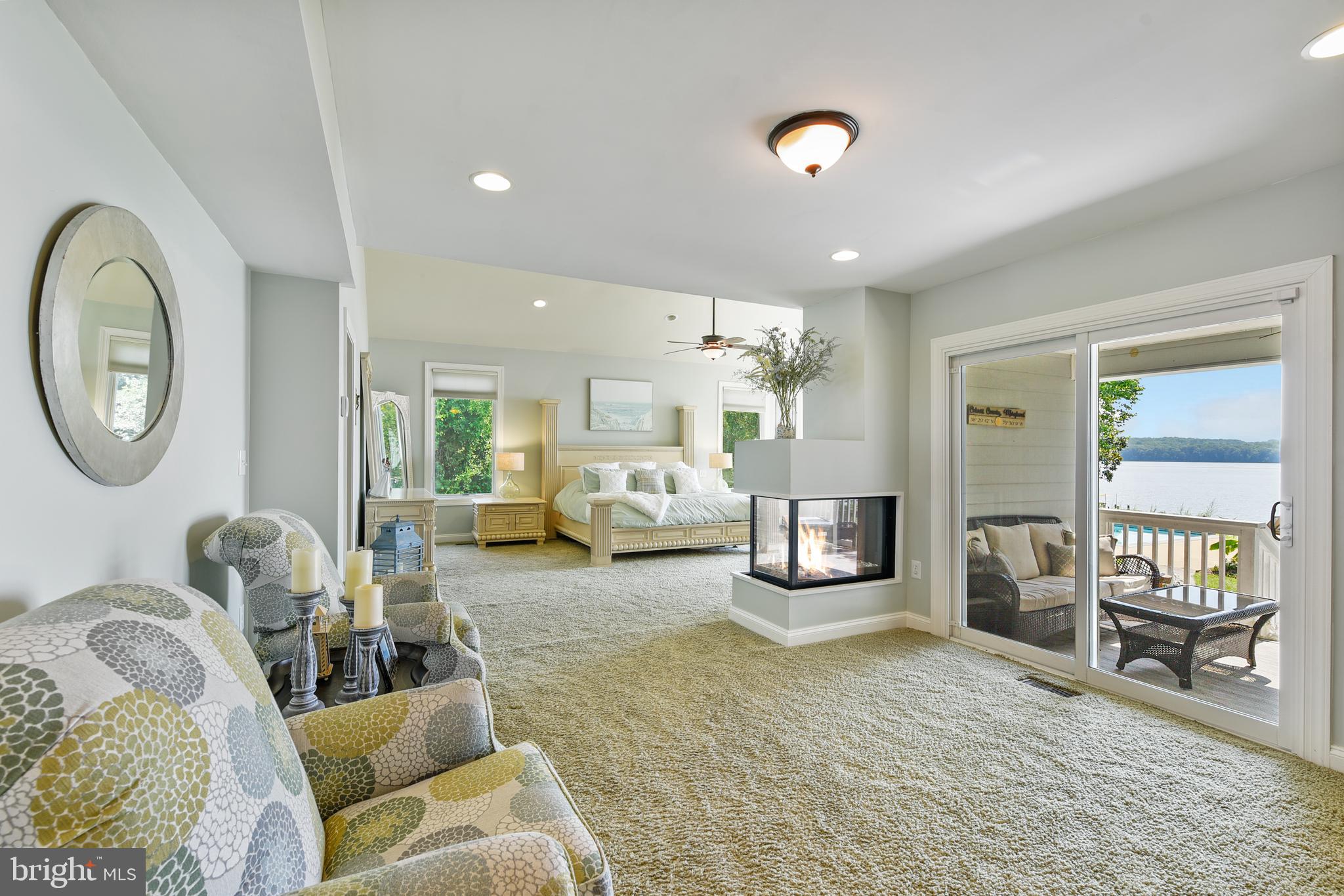 ABINGTON SHORES - Residential