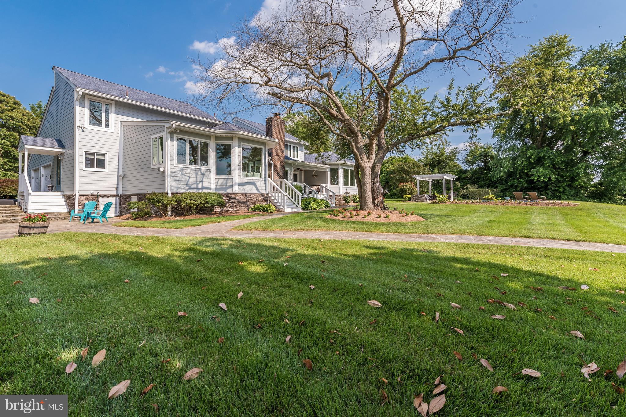 ABINGTON SHORES - Residential