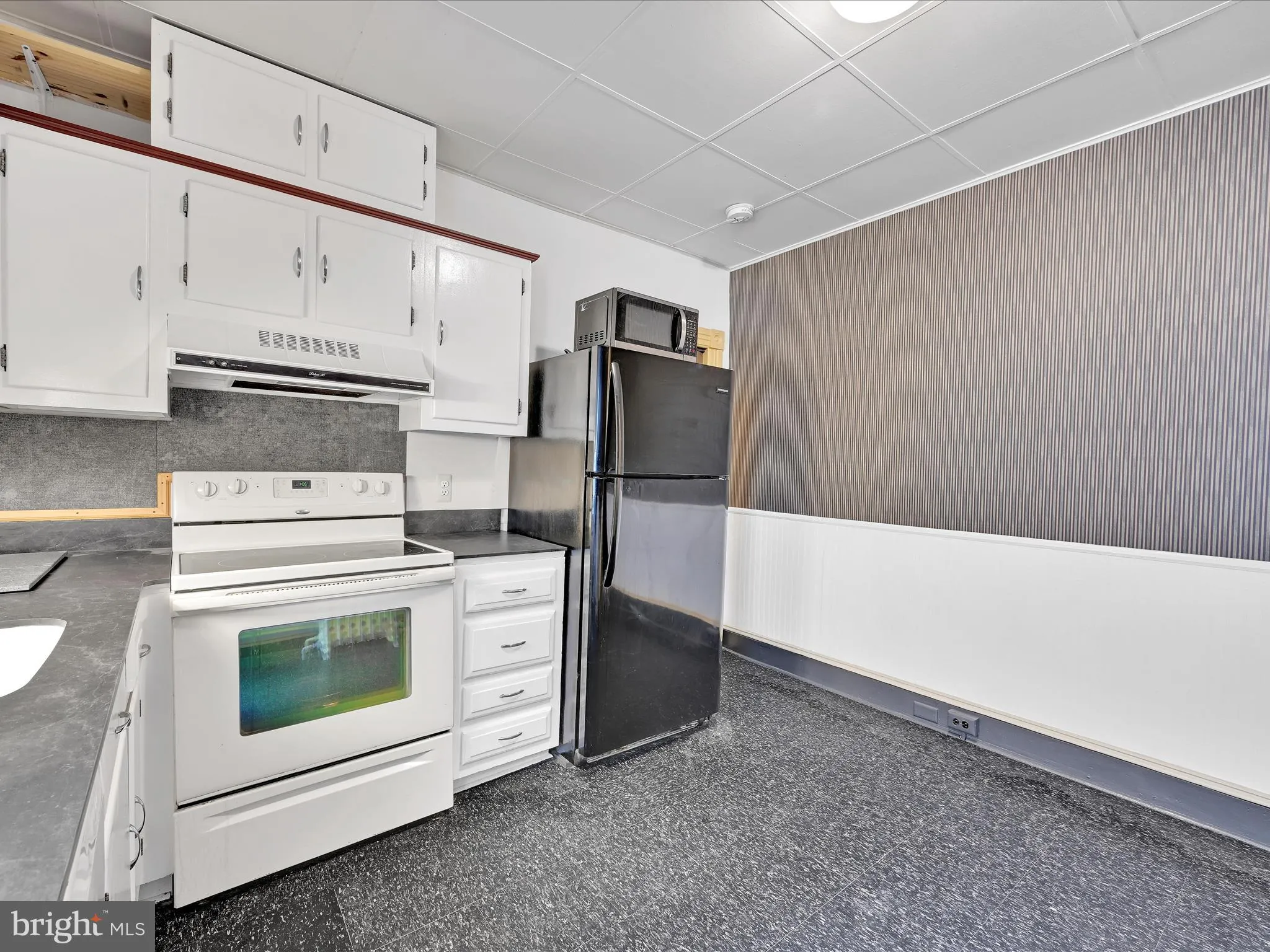 Pottsville, Pennsylvania 17901, United States, 5 Bedrooms Bedrooms, ,3 BathroomsBathrooms,Residential,Active,155347