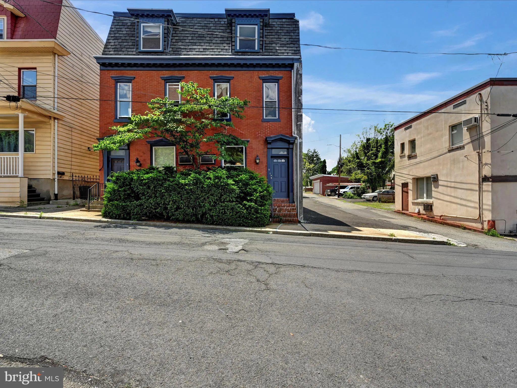 Pottsville, Pennsylvania 17901, United States, 5 Bedrooms Bedrooms, ,3 BathroomsBathrooms,Residential,Active,155347