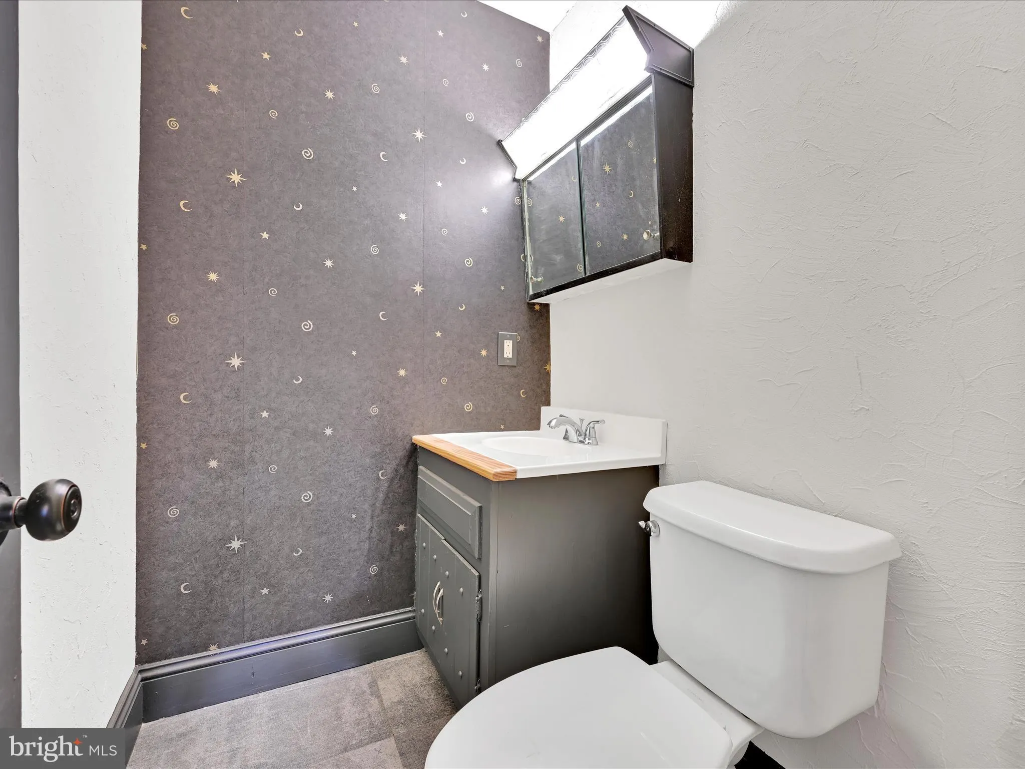 Pottsville, Pennsylvania 17901, United States, 5 Bedrooms Bedrooms, ,3 BathroomsBathrooms,Residential,Active,155347