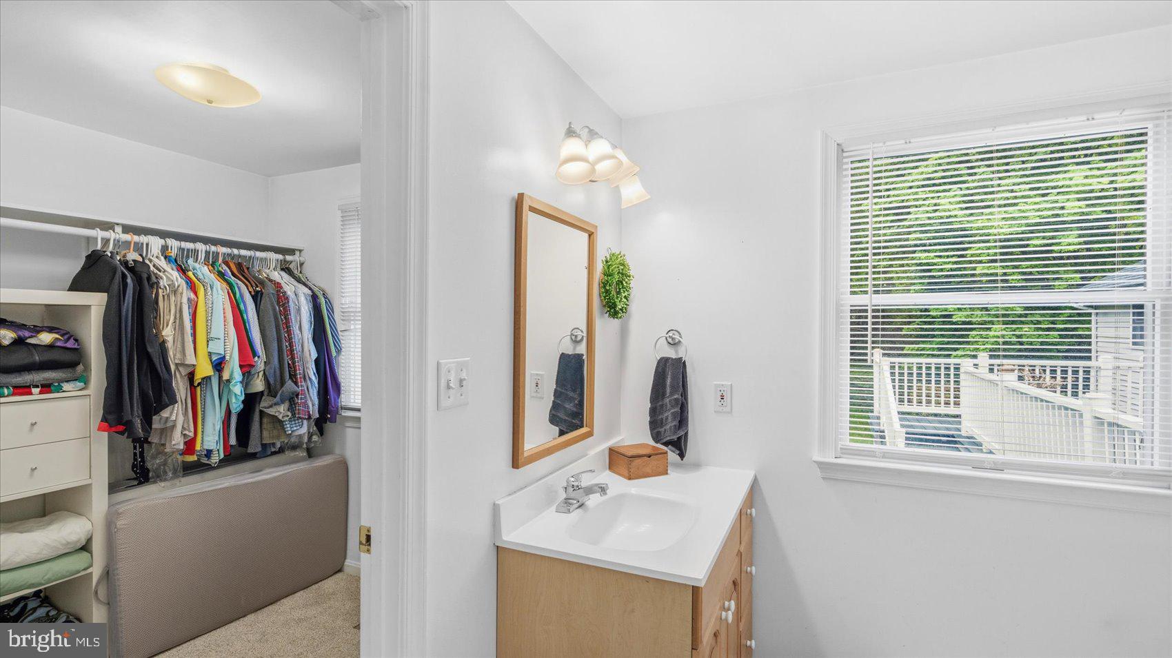 ORCHARD LAKES - Residential