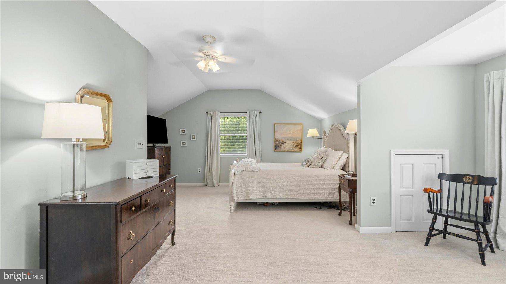 ORCHARD LAKES - Residential