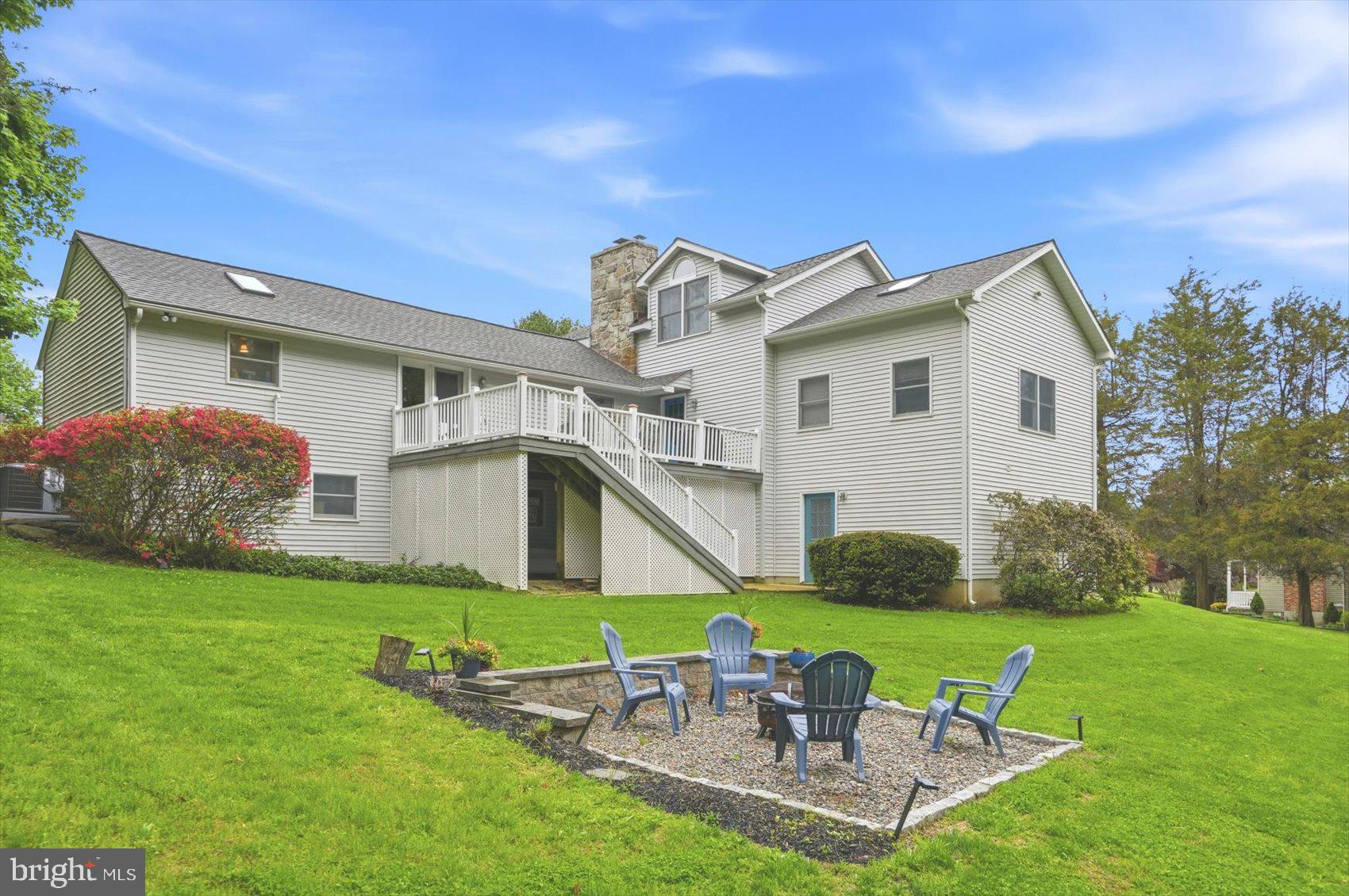 ORCHARD LAKES - Residential