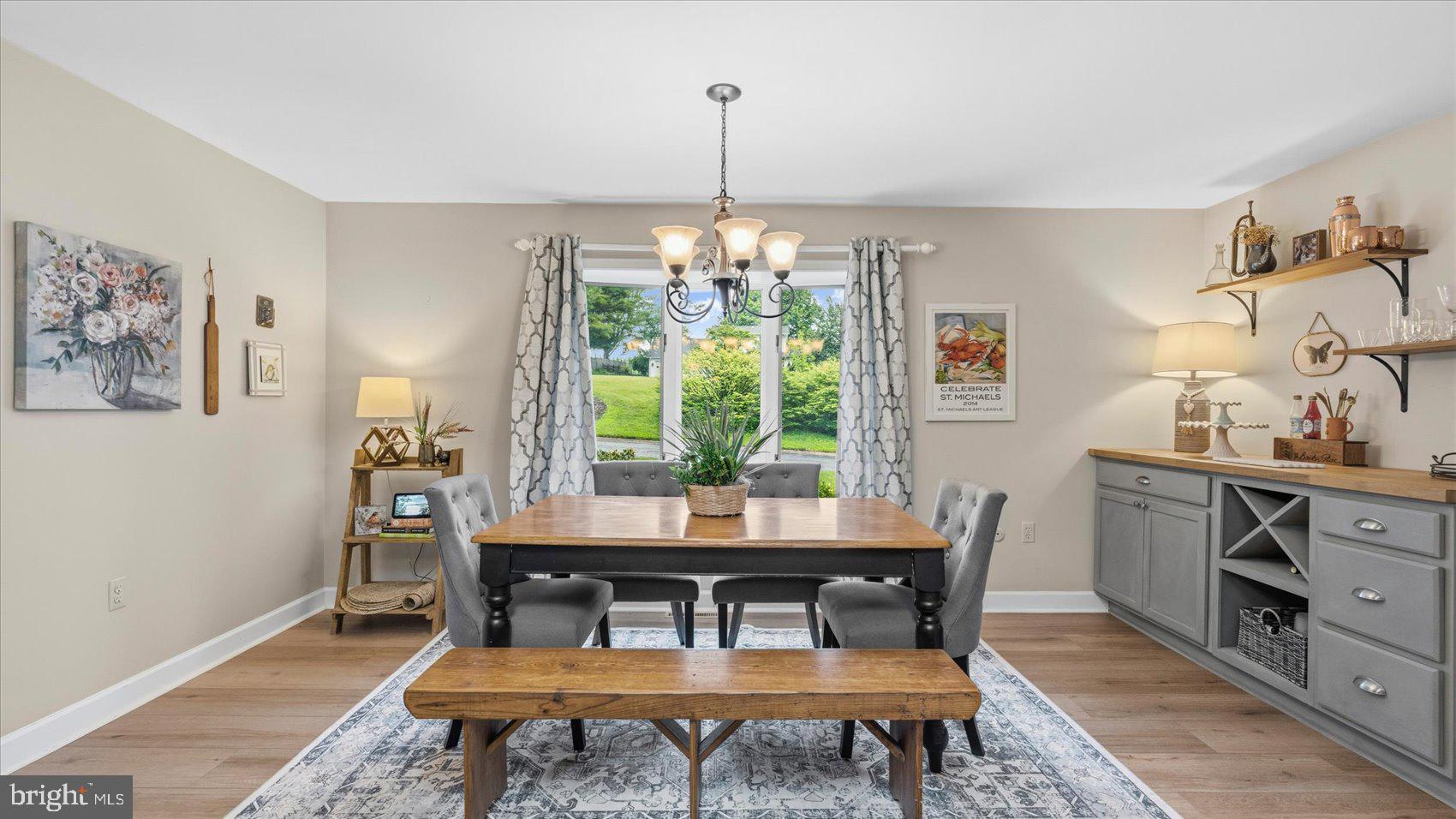 ORCHARD LAKES - Residential