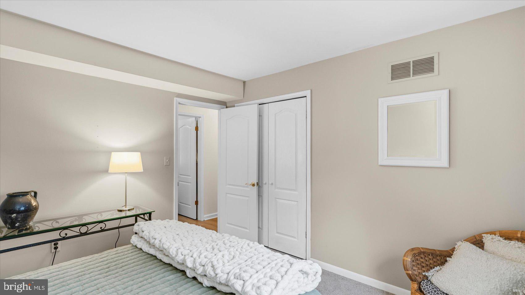 ORCHARD LAKES - Residential