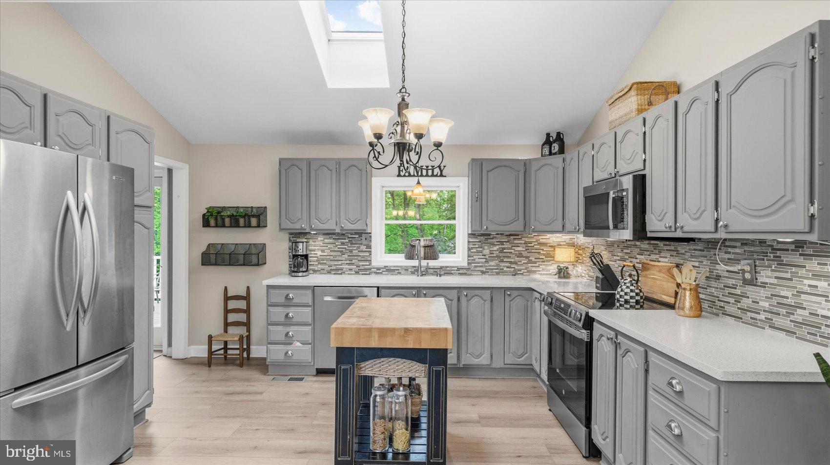 ORCHARD LAKES - Residential