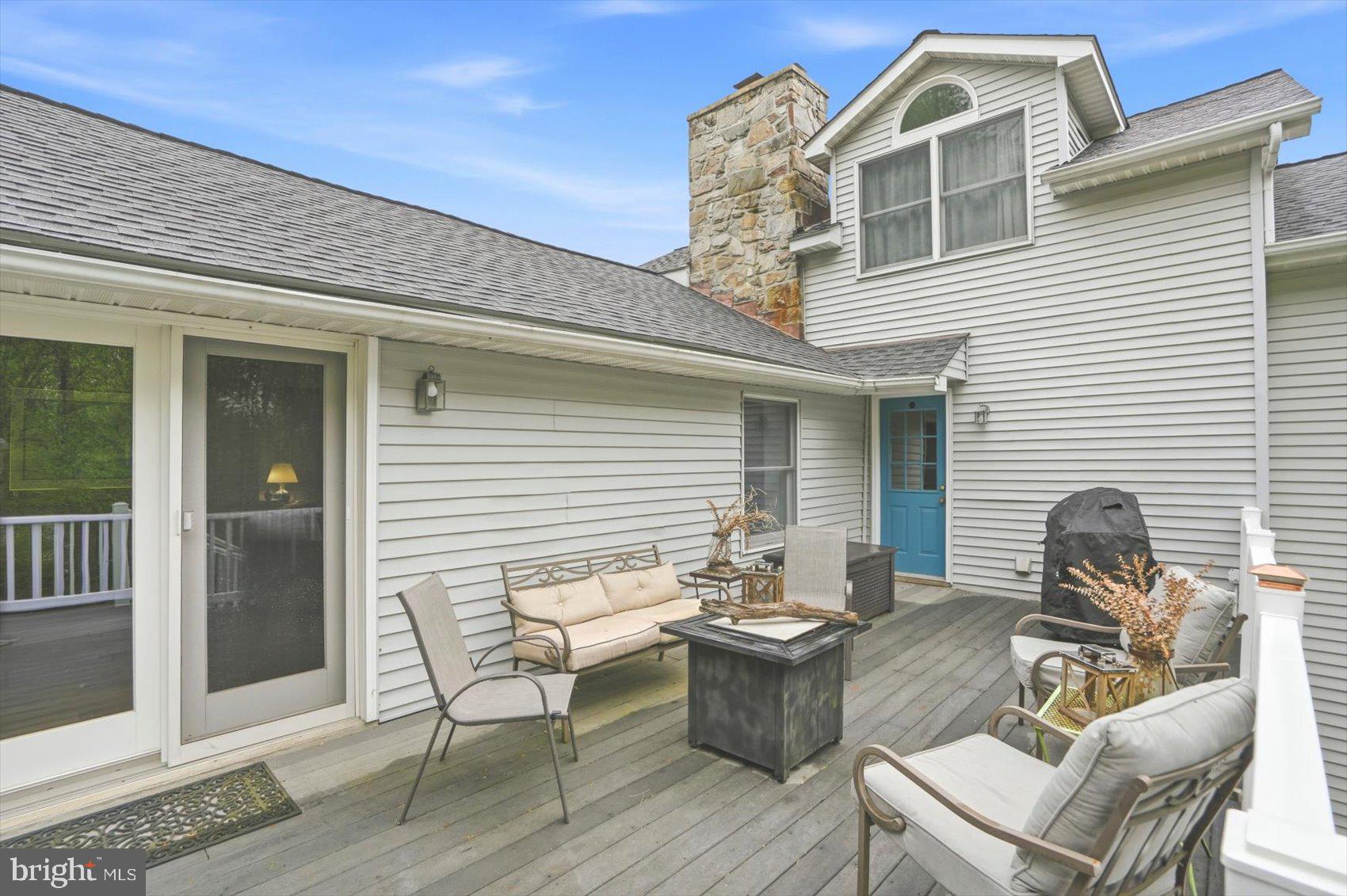 ORCHARD LAKES - Residential