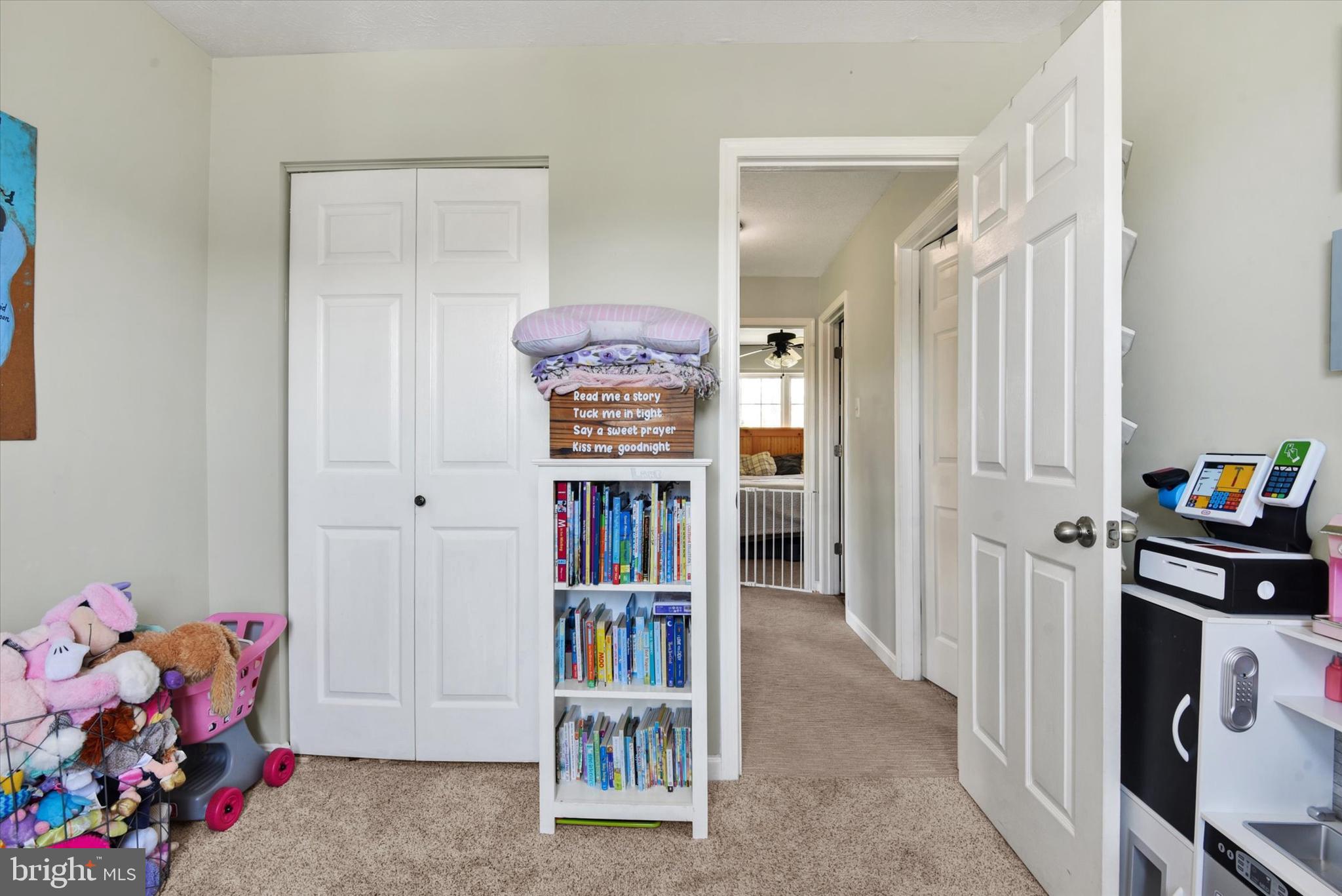 SMALL CROSSINGS - Residential