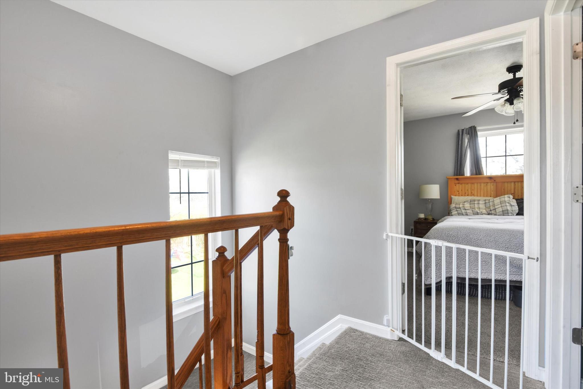 SMALL CROSSINGS - Residential