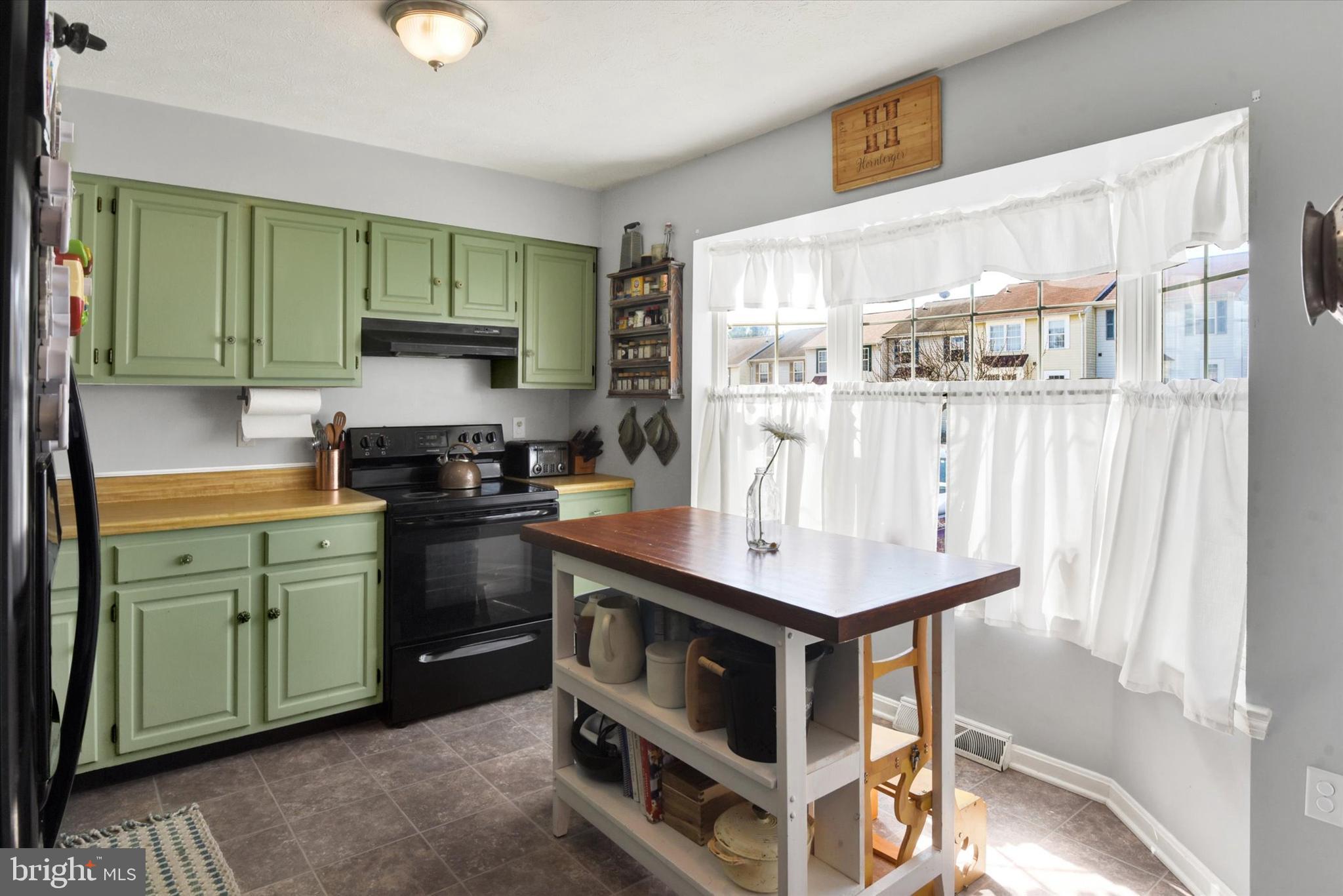 SMALL CROSSINGS - Residential