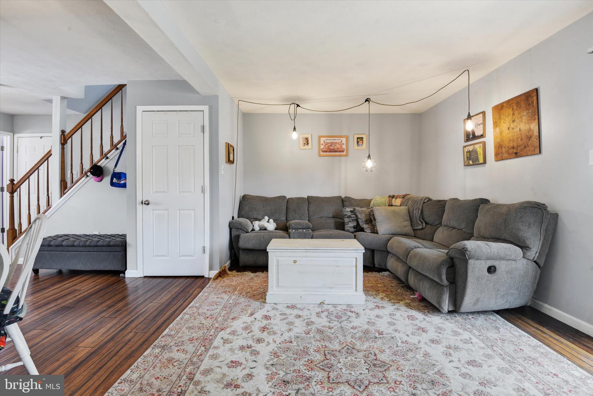 SMALL CROSSINGS - Residential