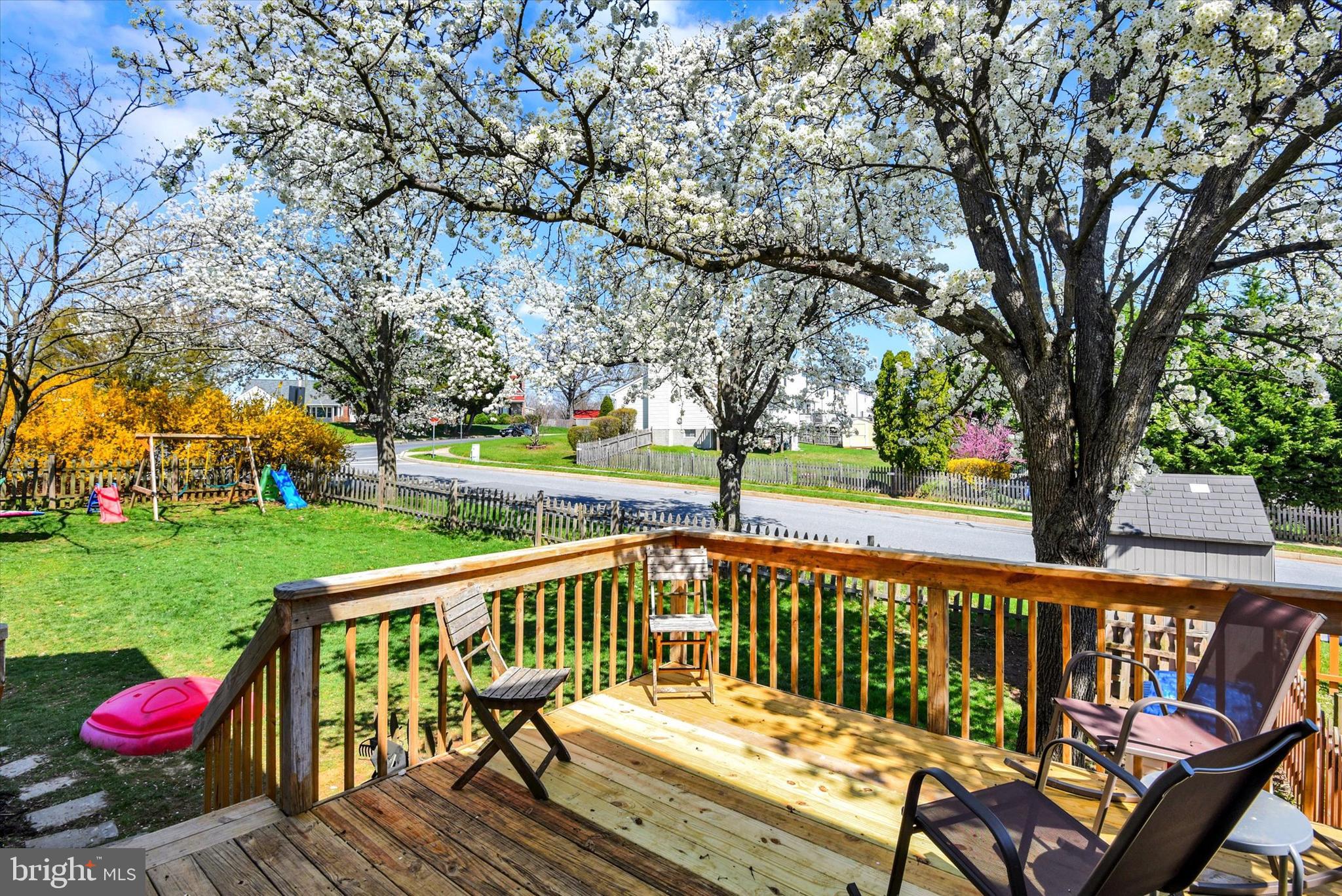 SMALL CROSSINGS - Residential