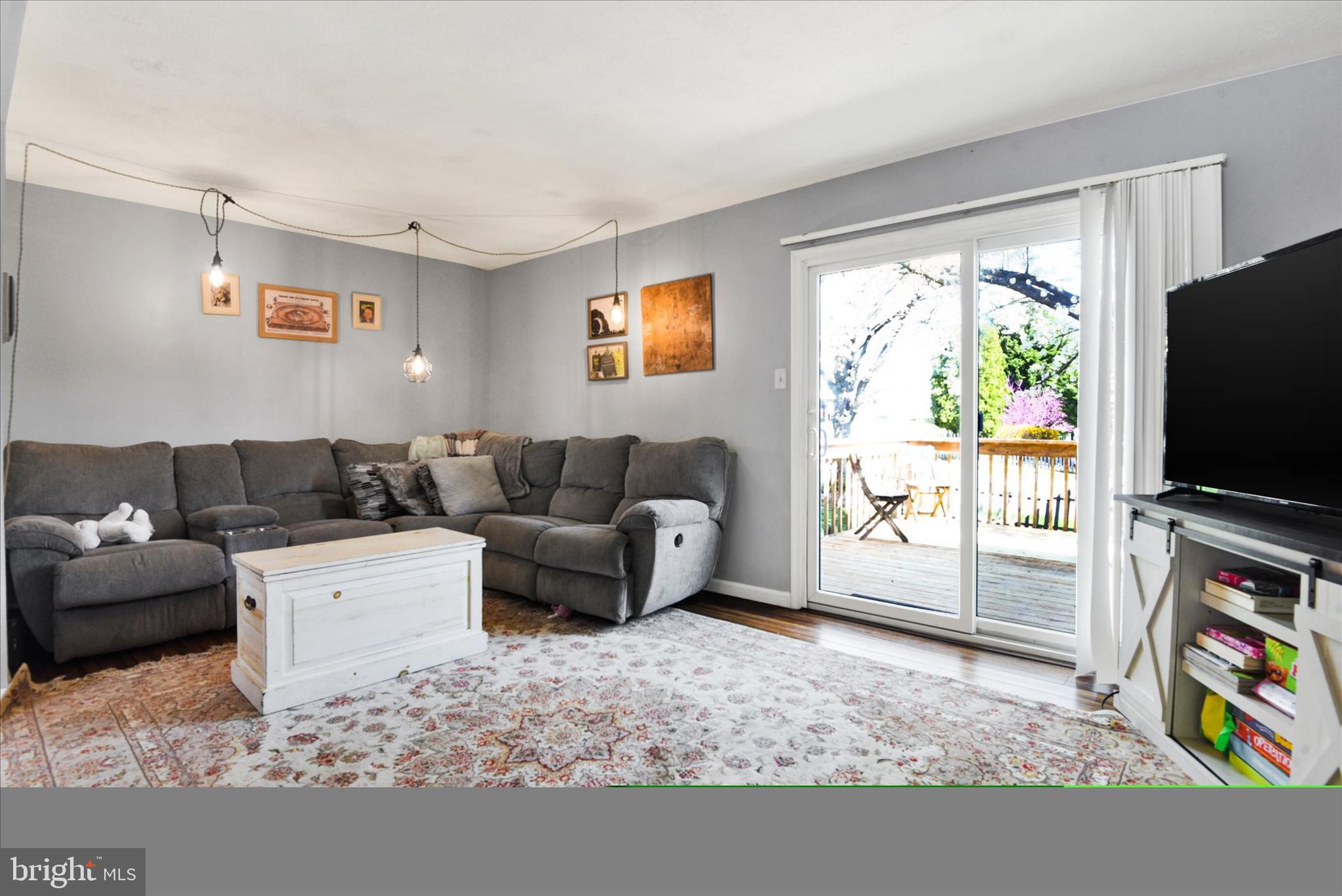 SMALL CROSSINGS - Residential