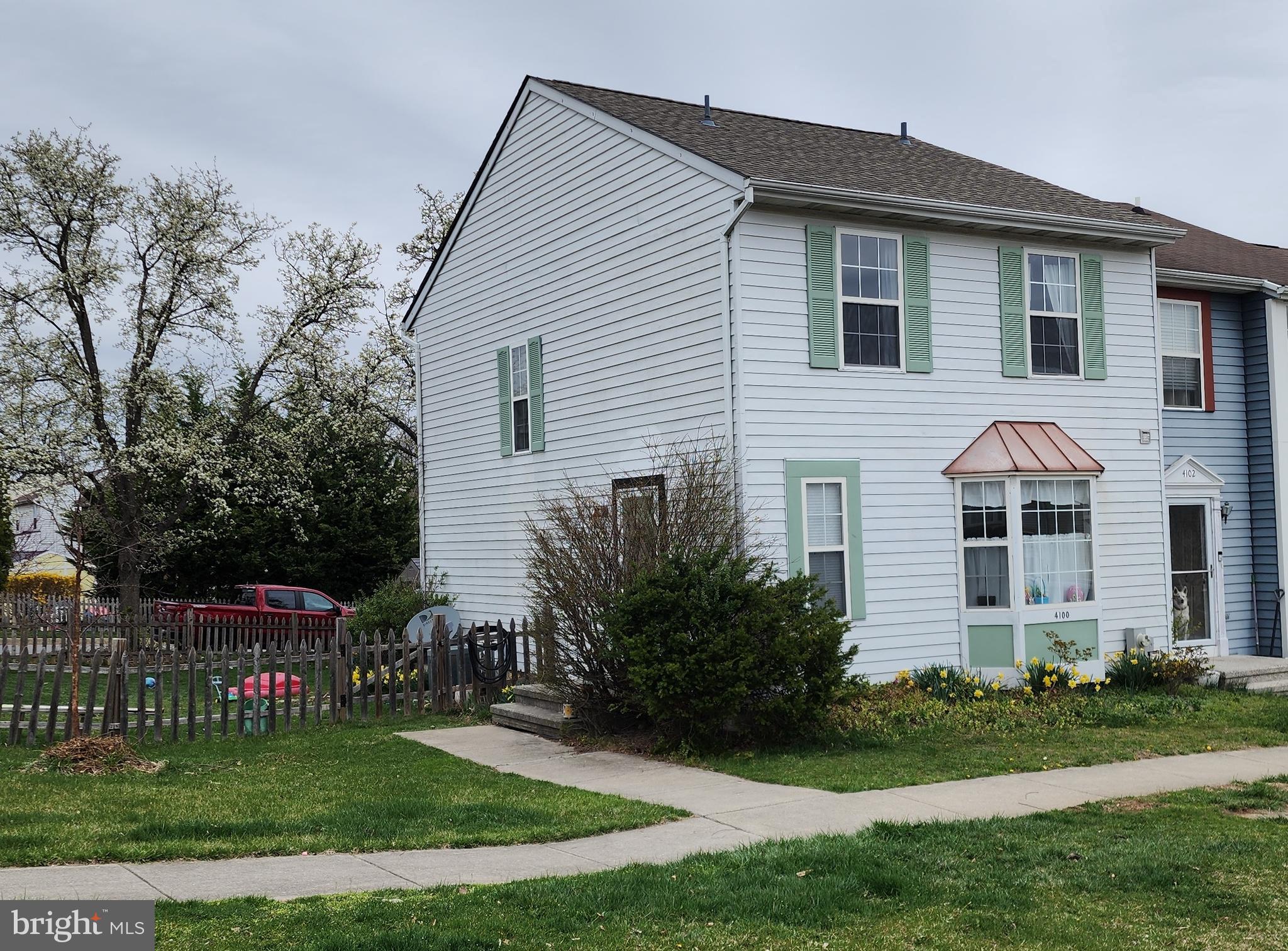 SMALL CROSSINGS - Residential