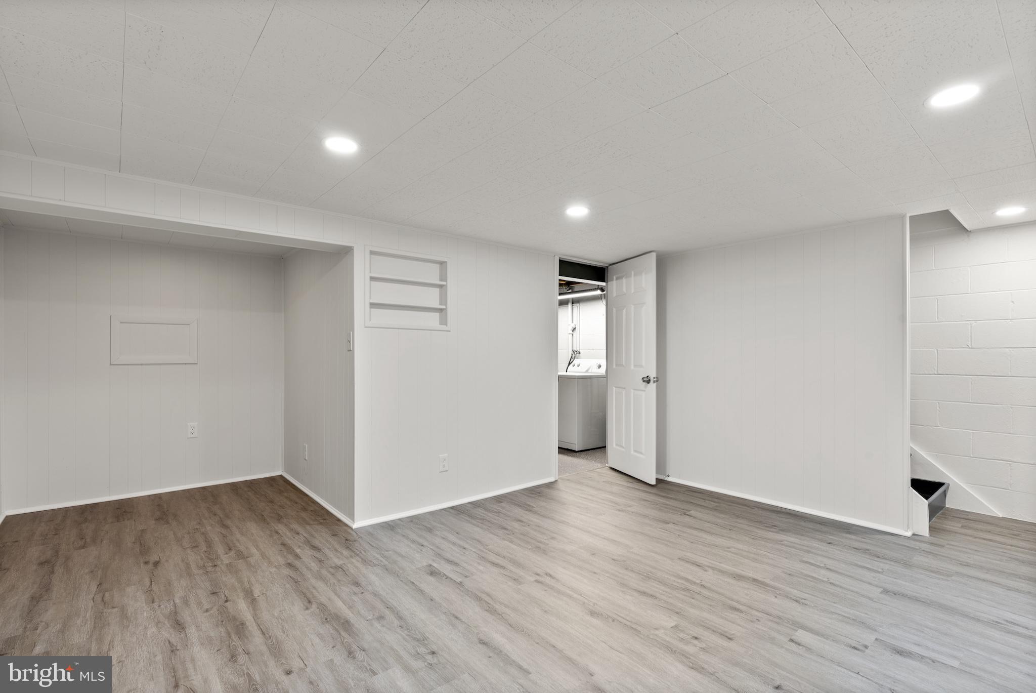 WASENA HEIGHTS - Residential