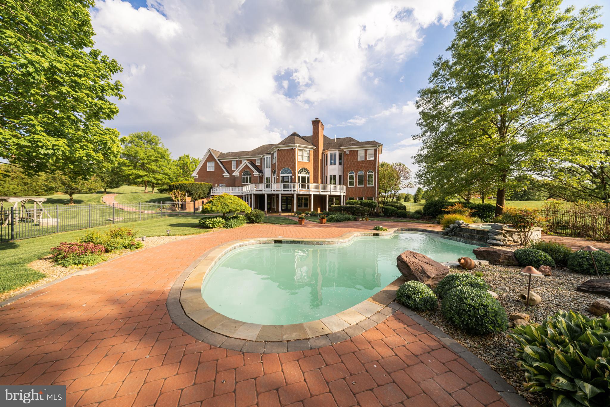 BARCLAY RIDGE - Residential