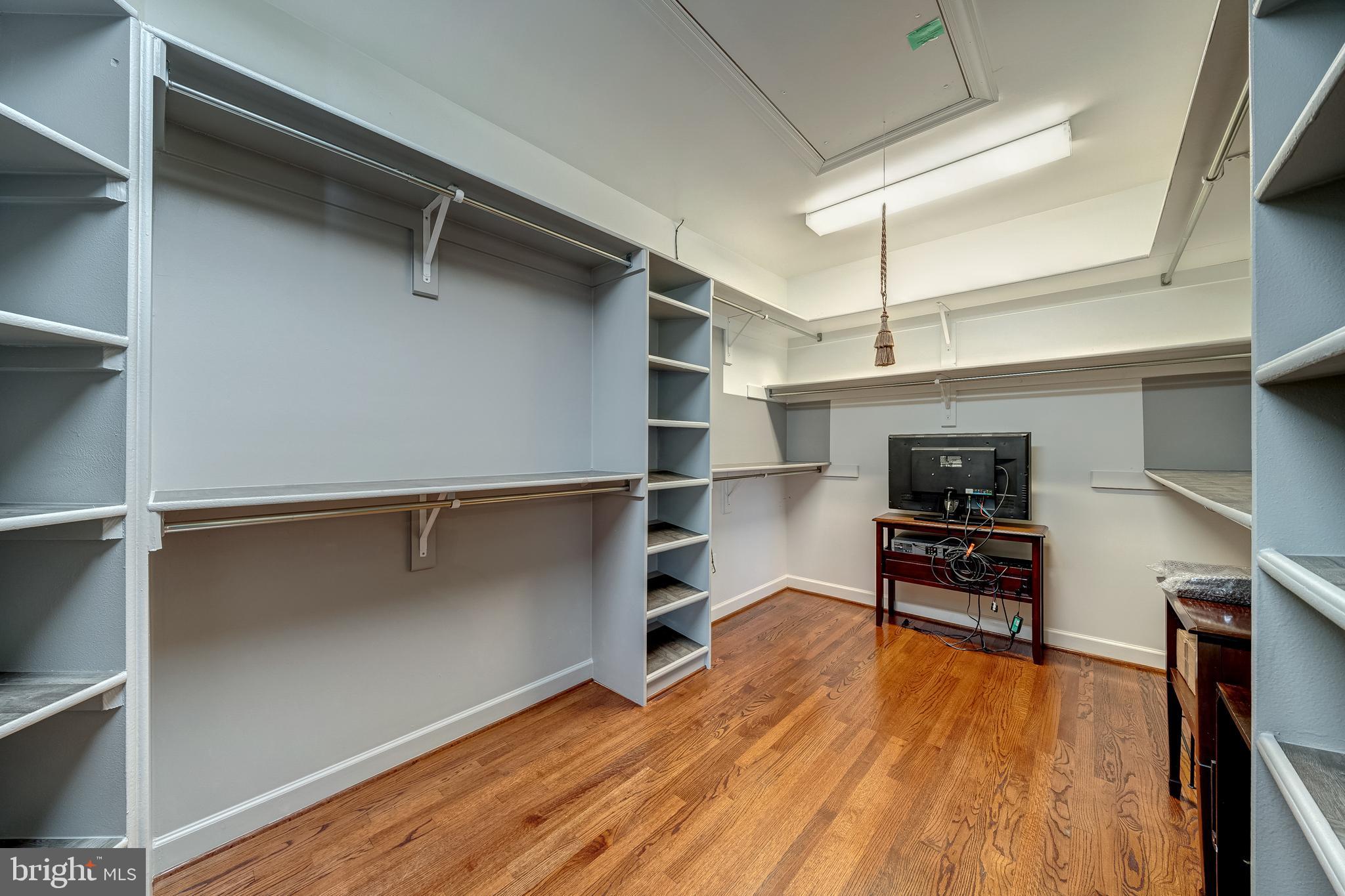 BARCLAY RIDGE - Residential