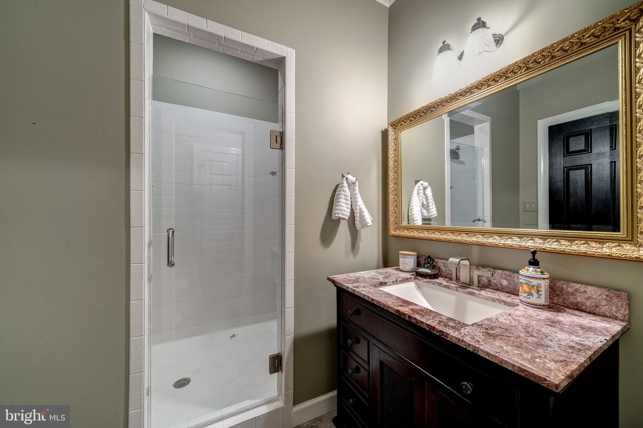 BARCLAY RIDGE - Residential